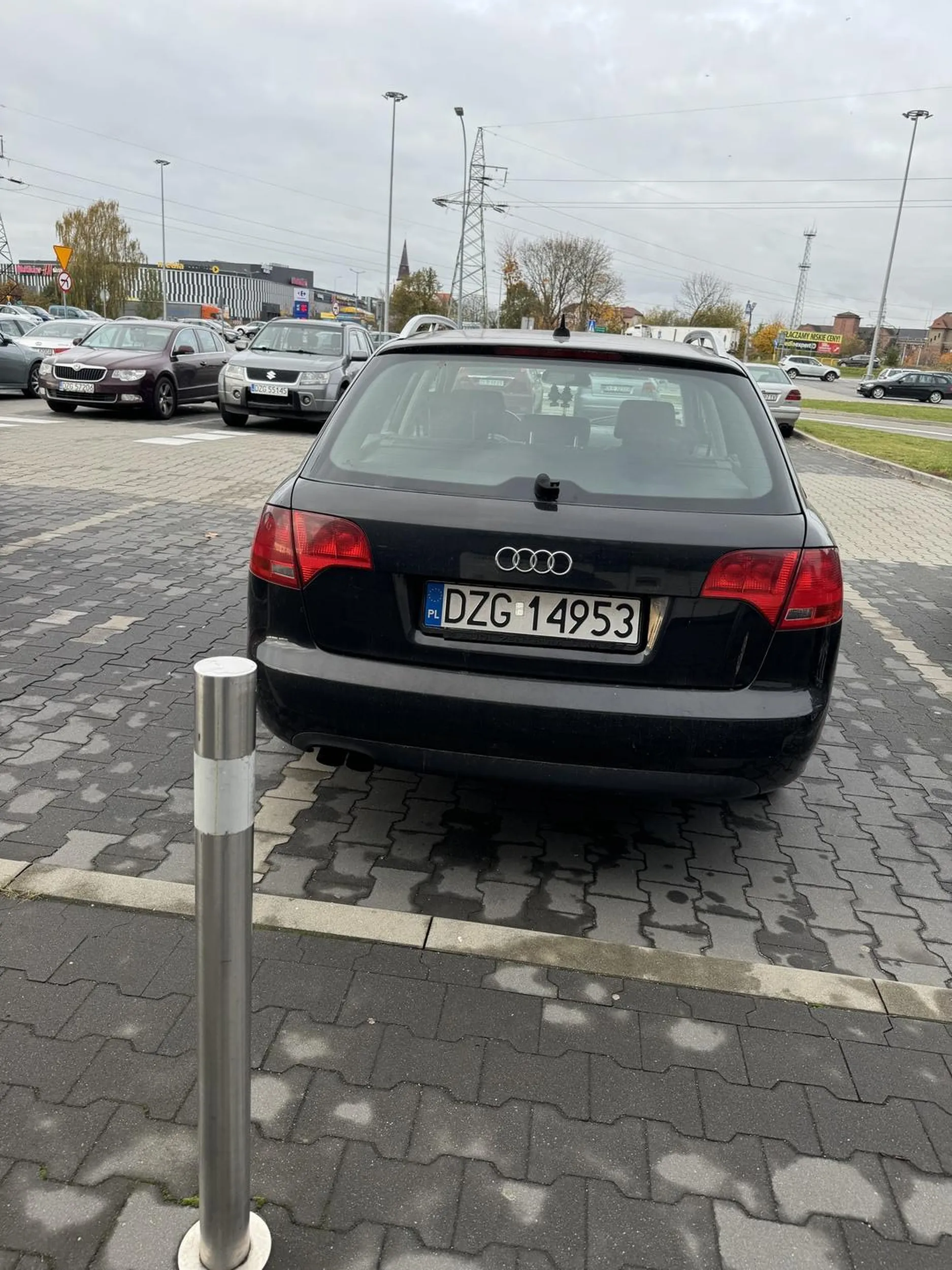 Jak się nie potrafi parkować to się staje w innym miejscu!