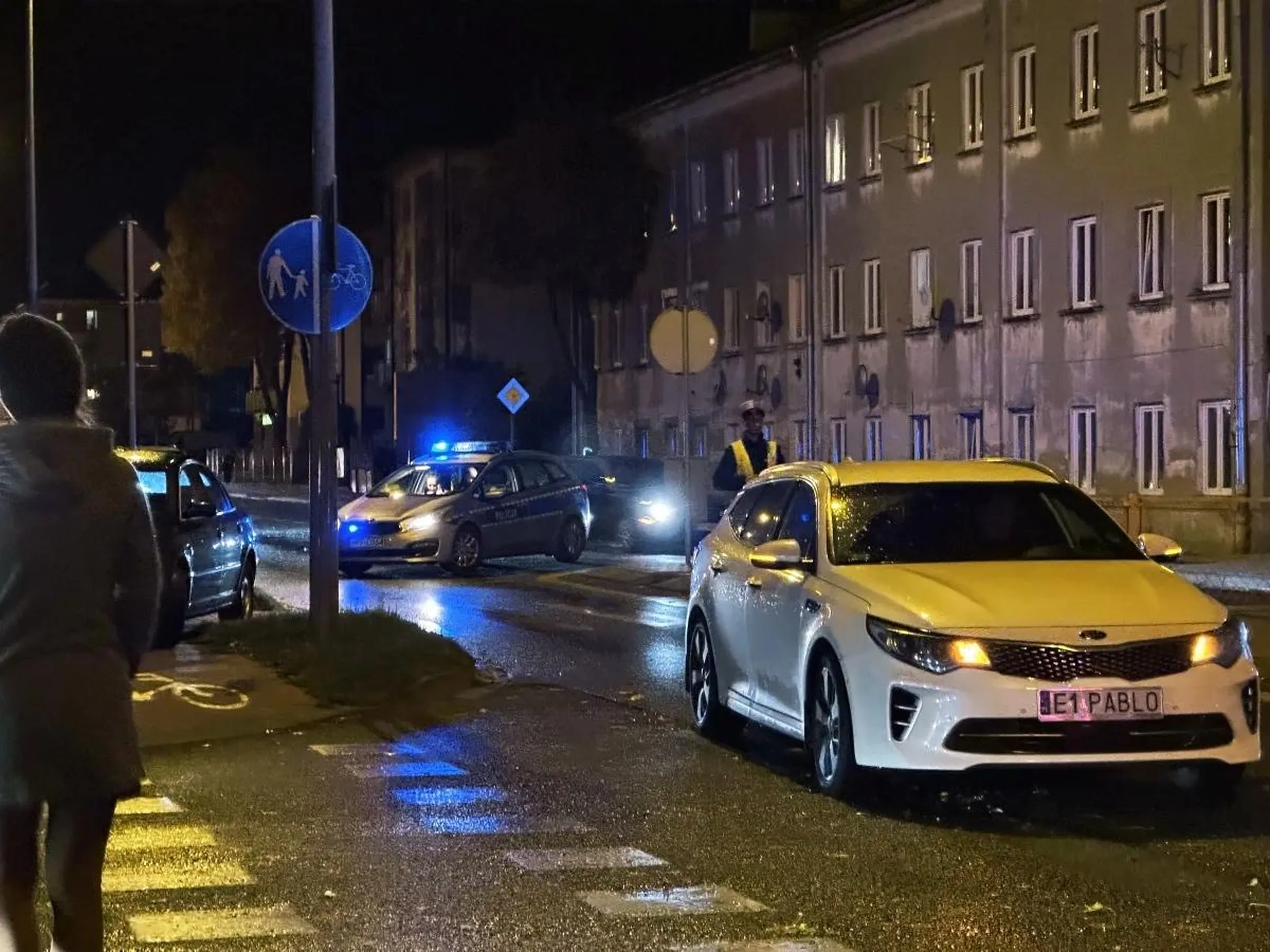 Uwaga na tego kierowcę! Potrącił dziś kobietę w Piotrkowie Trybunalskim, na oznakowanym przejściu dla pieszych!!!