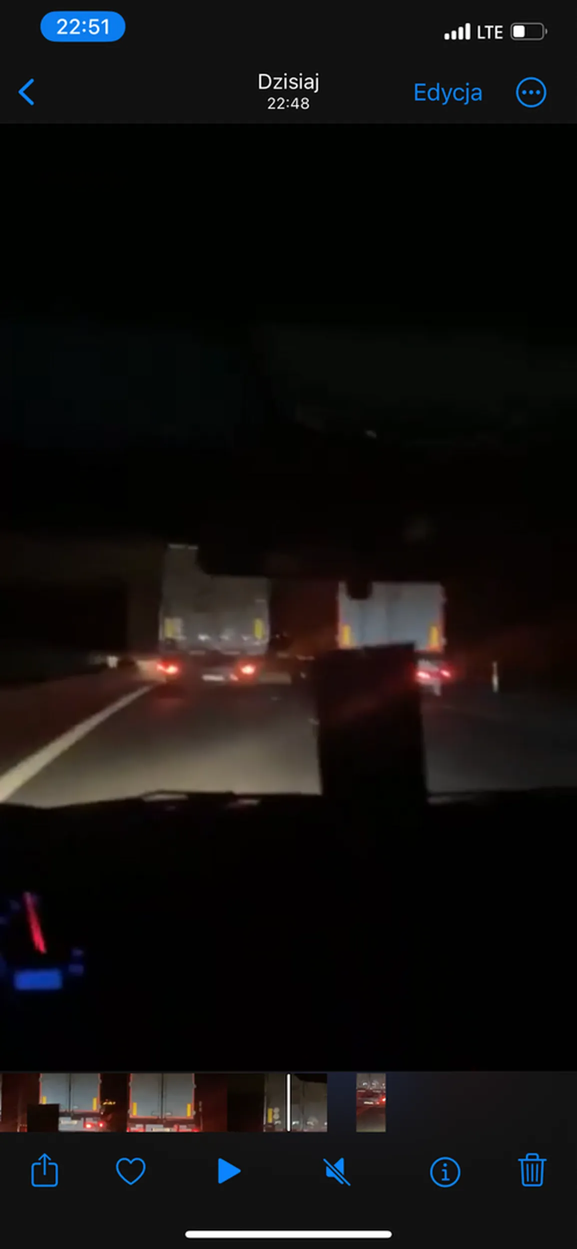 Pan przez 5 km wyprzedza sobie tira w ograniczeniu 100 km/h Rozumiem wszystko ale to przesada.