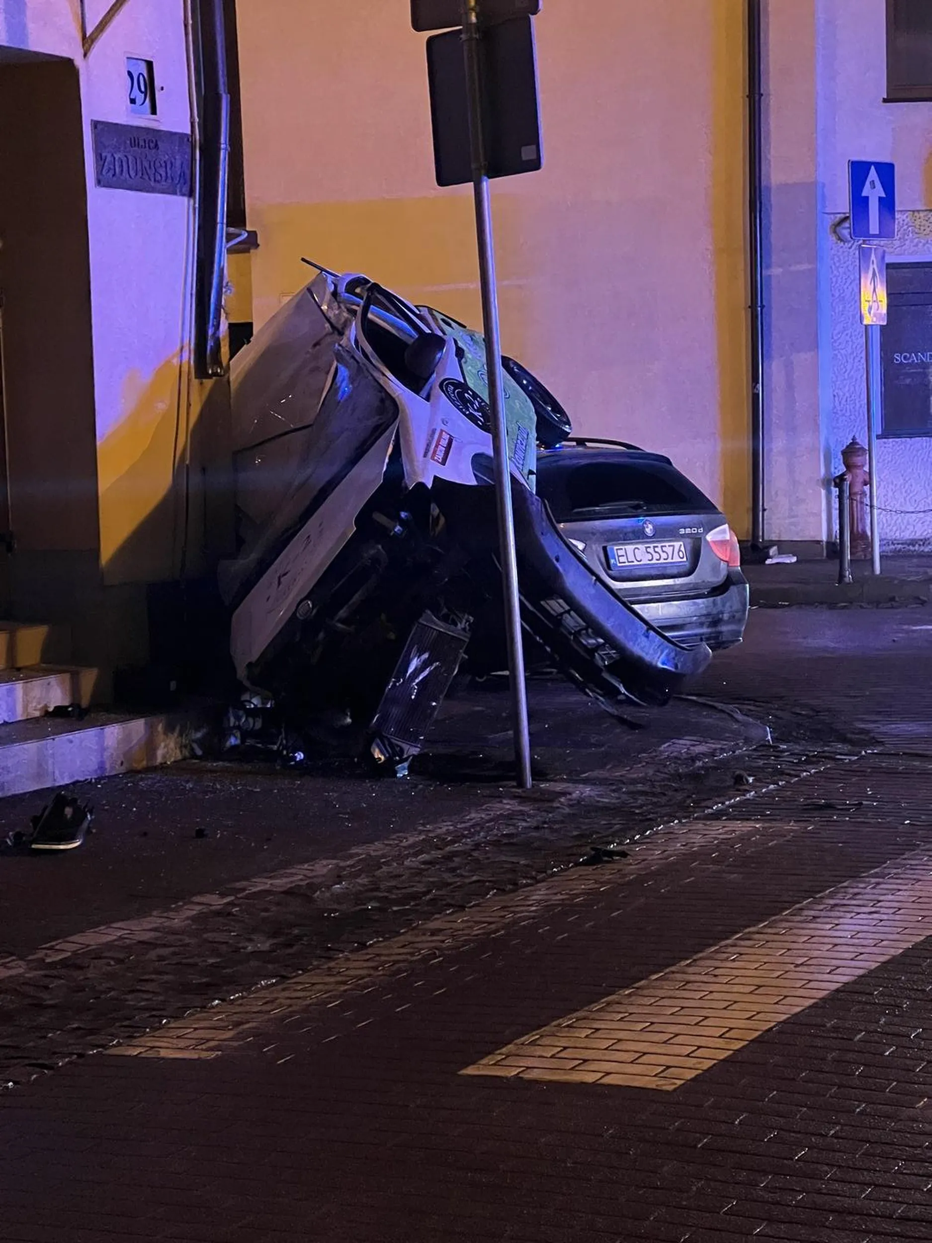 Chłop tak zapierdalal że się wbił w dostawcę pizzy