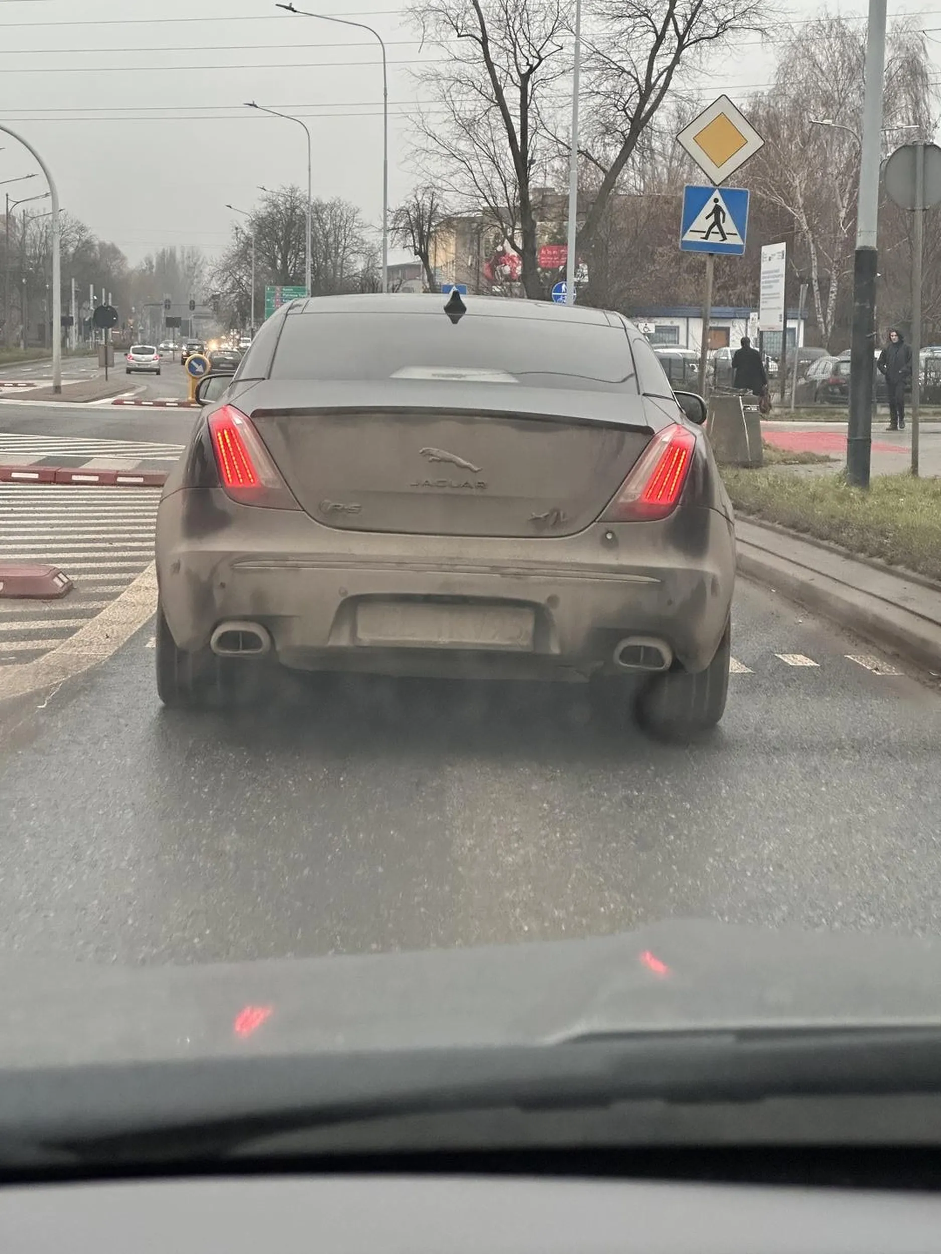 sprytne XD jak ruscy co kupują brud na tablicę rejestracyjną.