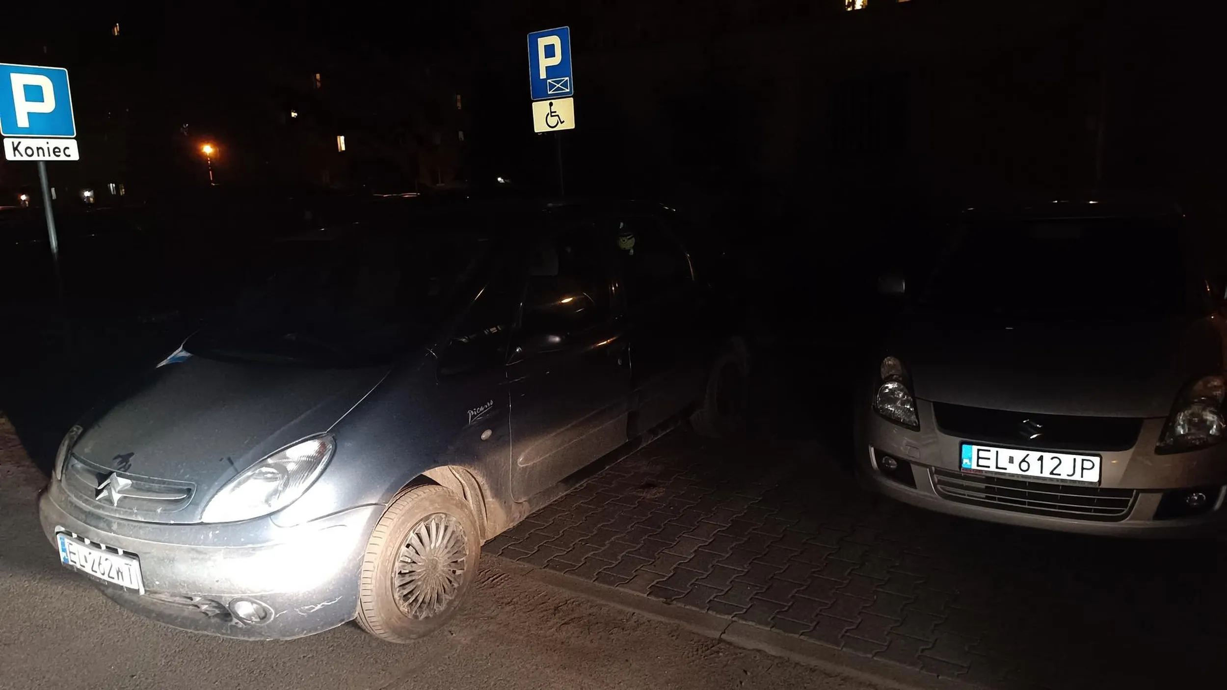 Przedstawiam pana który zaparkował tak że nie da się przejechać. Pozdrawiam cię Penie może siebie tu znajdź