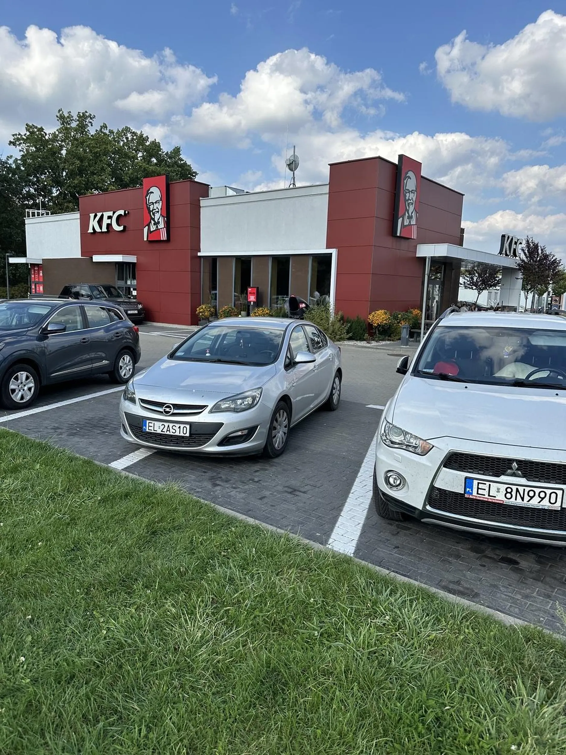 Kretyn nie potrafi się zmieścić w linkach