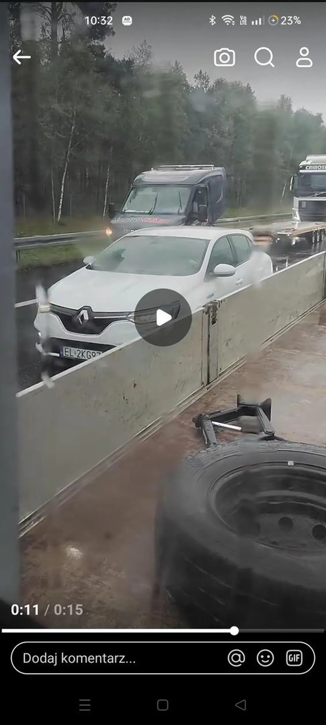 Zjeb cofa na autostradzie