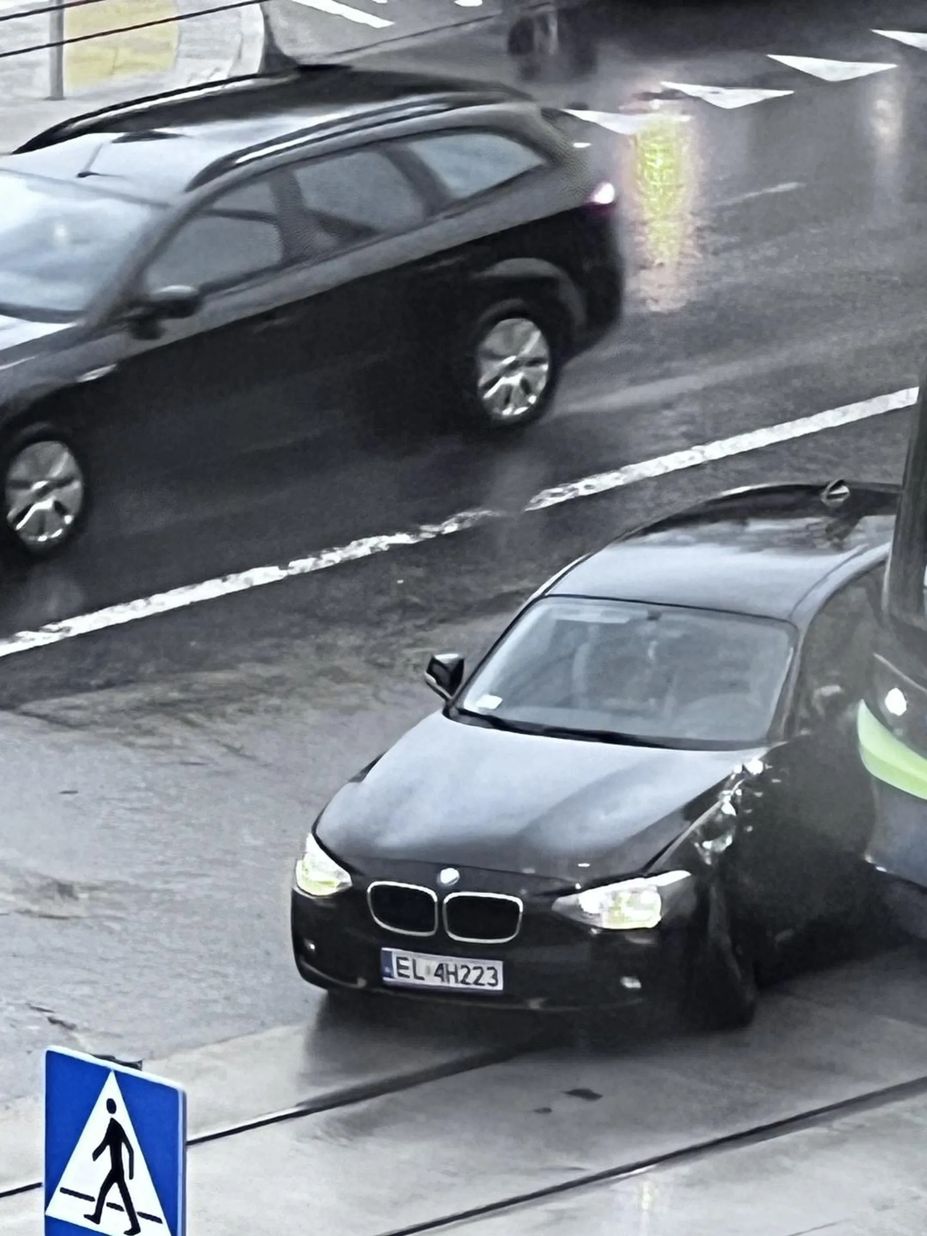 To, że w BMW nie ma kierunkowskazów to wiedziałem ale ze lusterek? Taki piekny tramwaj uszkodzić