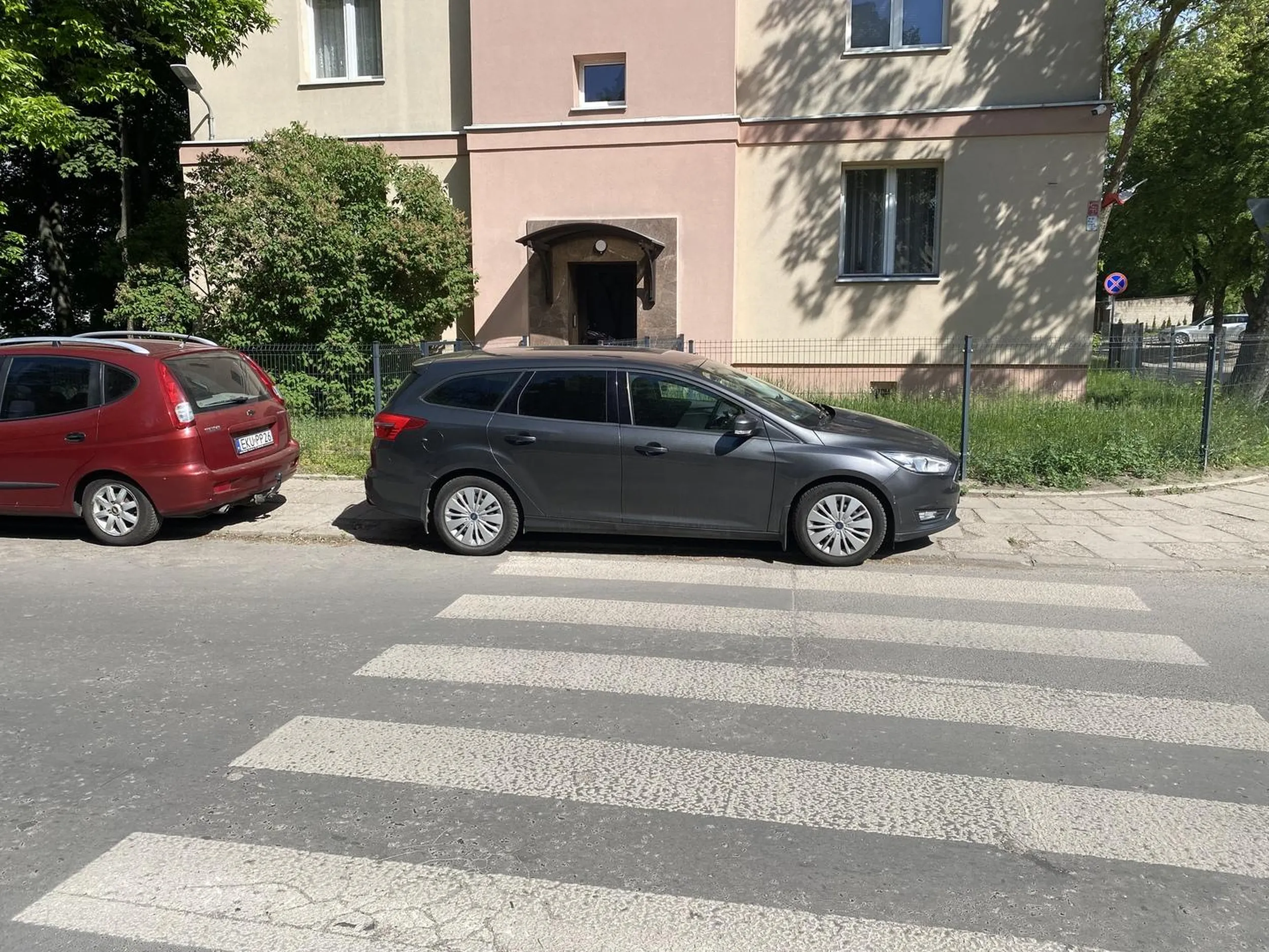 Gratuluje umiejętności parkowania