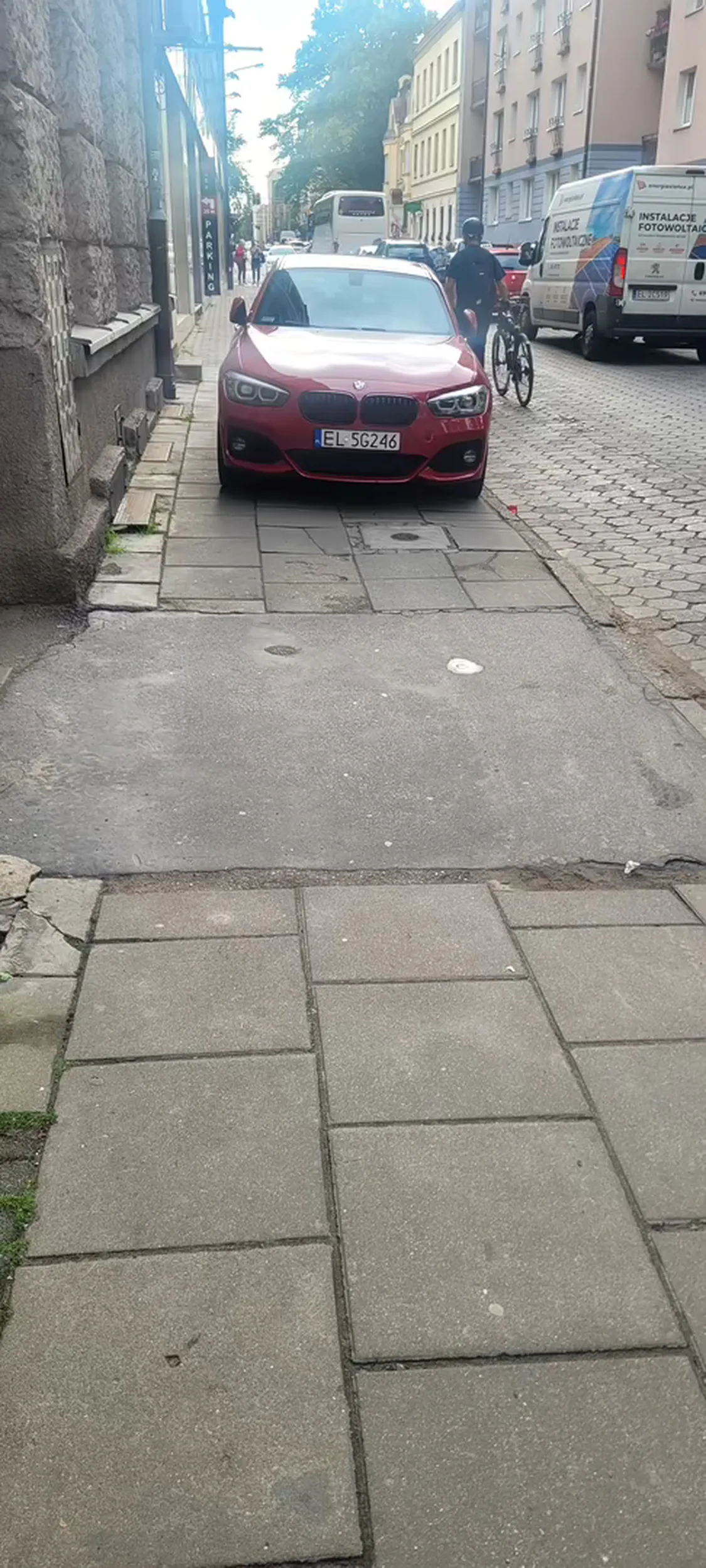 Jak mam przejść z wózkiem??