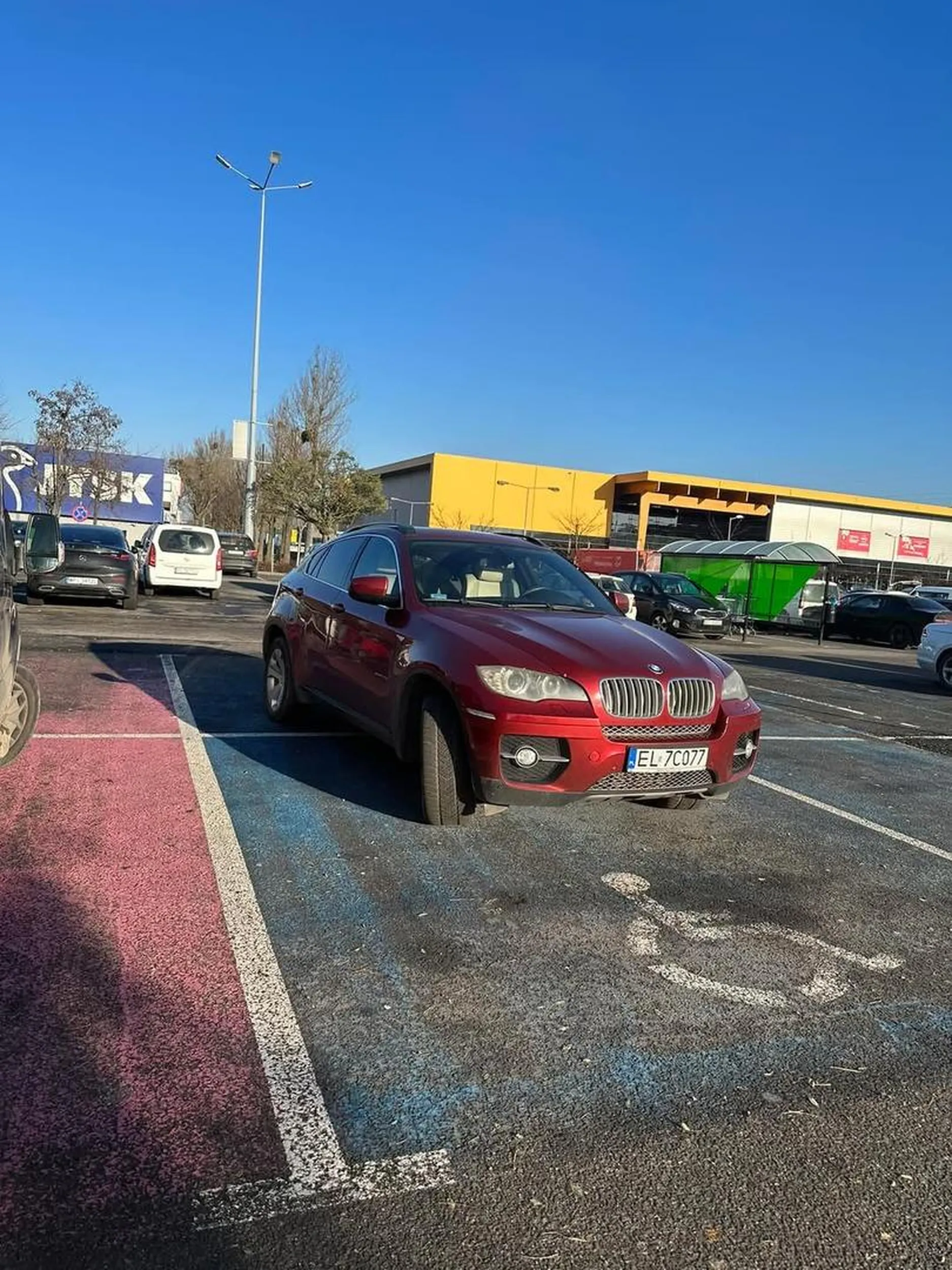 Pół inwalida półgłówek.