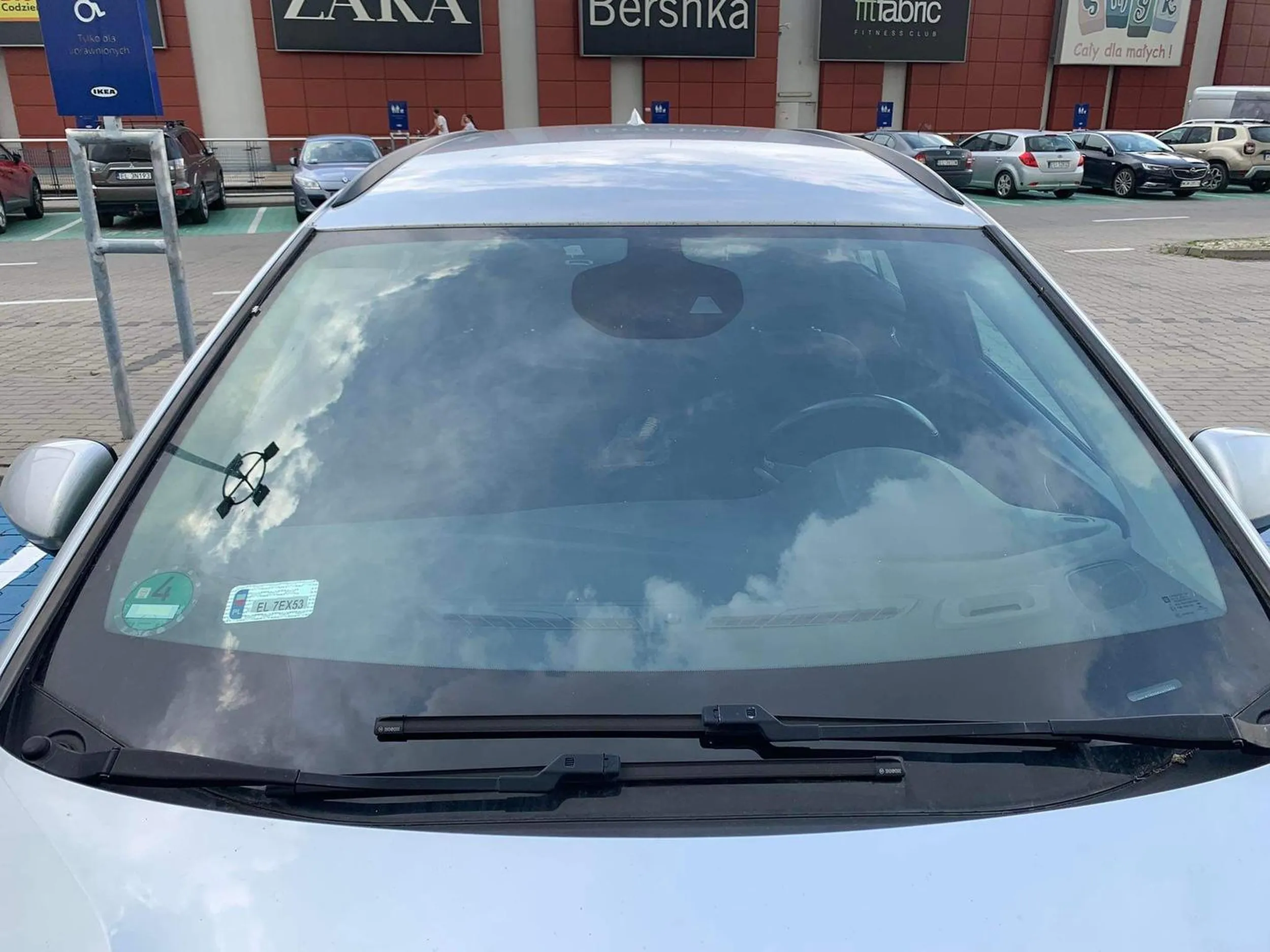 Gratuluje 2 sebixom zajęcia miejsca przeznaczonego dla niepełnosprawnych.