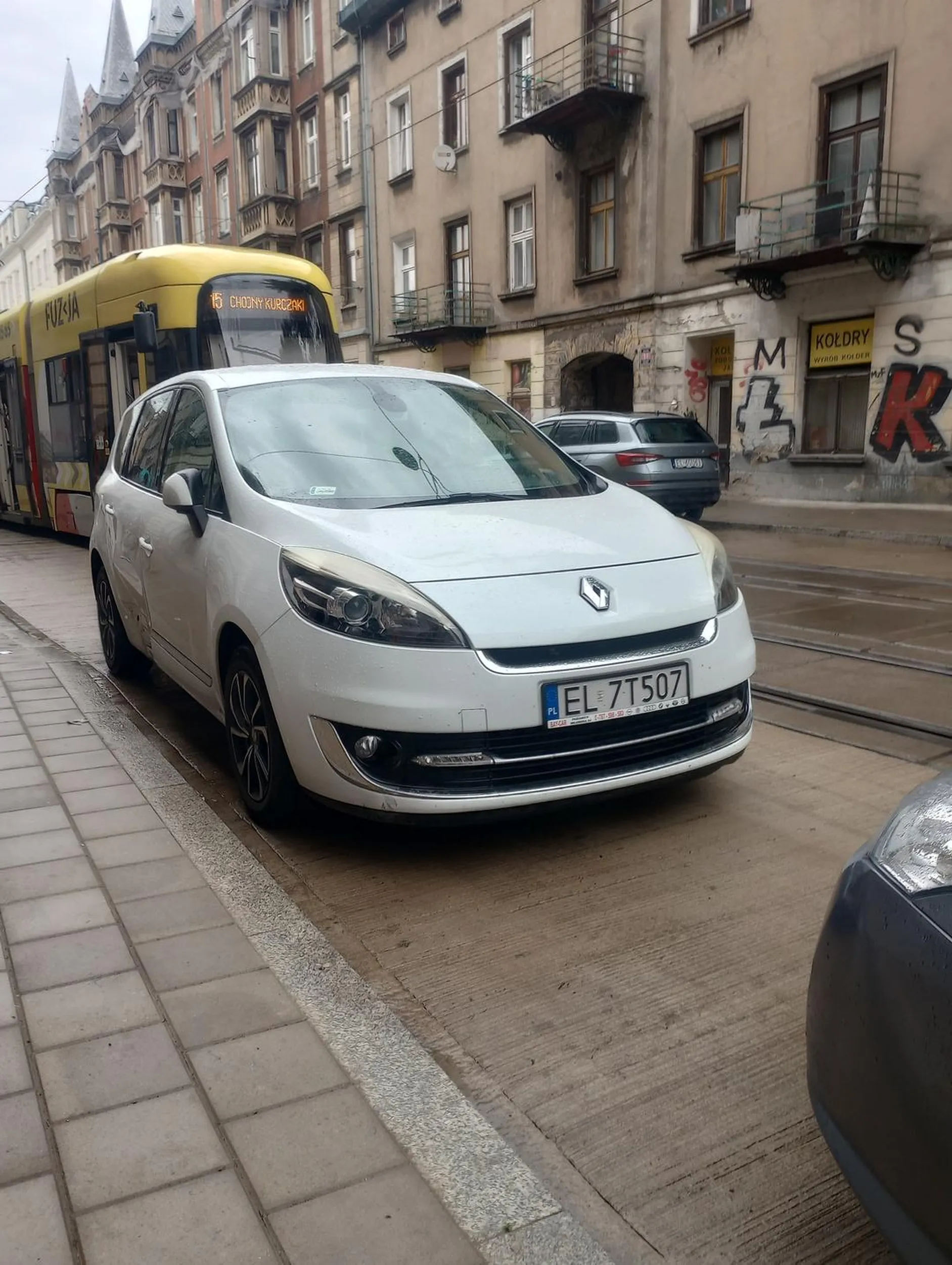 Stanął na torach i zablokował ruch tramwajowy.