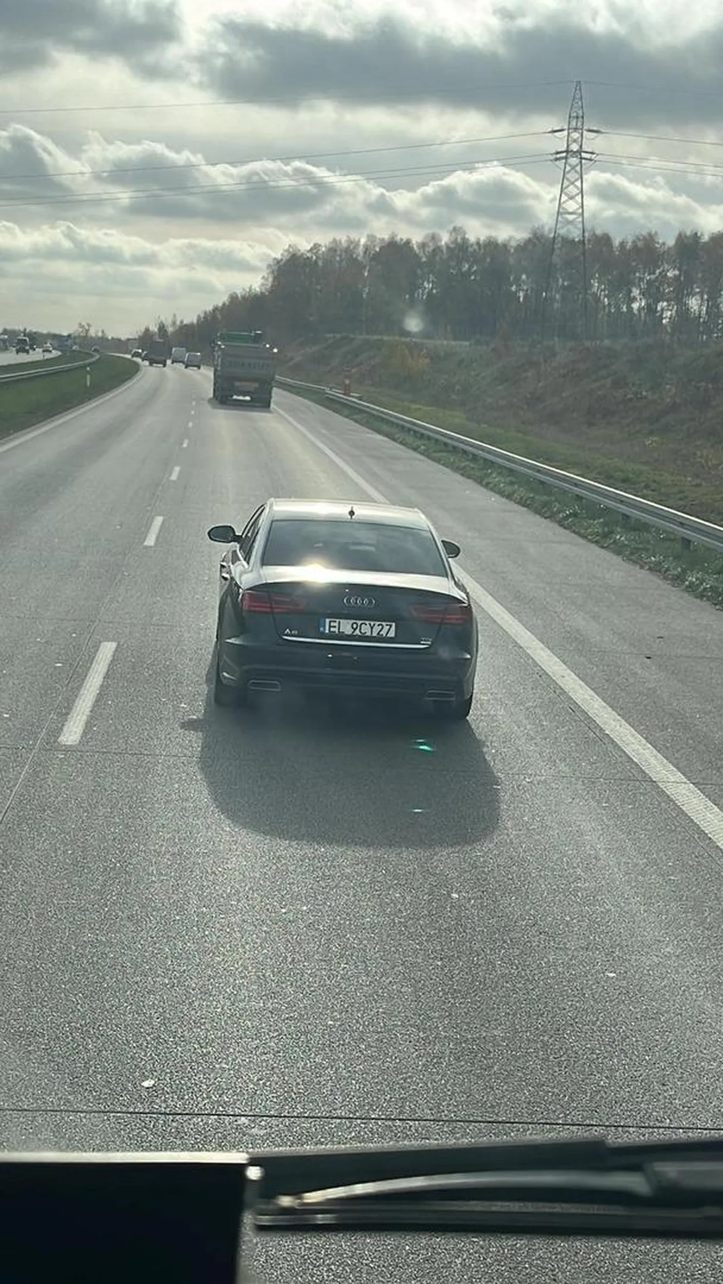 Jak dalej będziesz tak jeździć to święto wszystkich świętych będzie twoim świętem