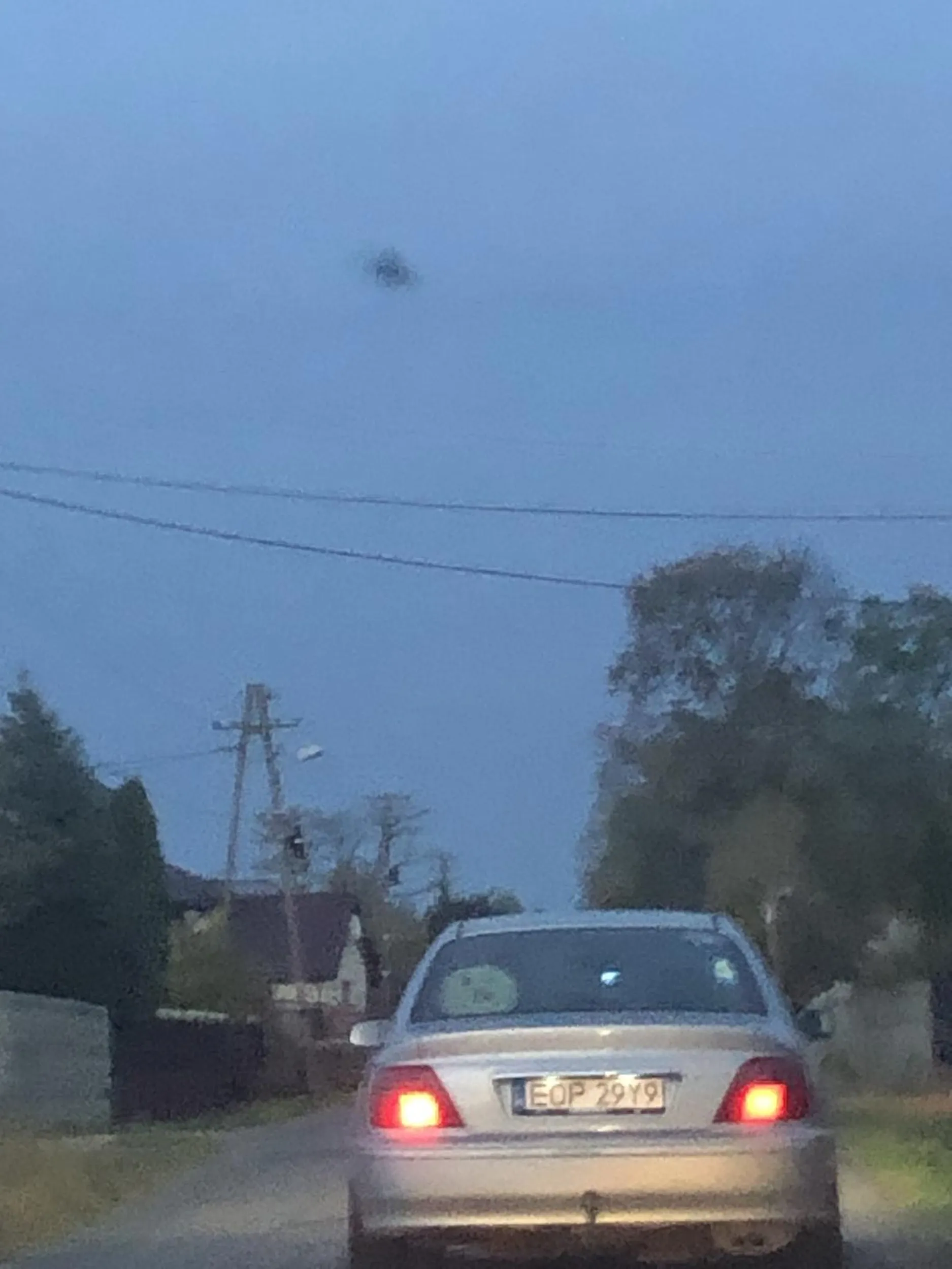 knur z locha się dobrał i się lansuje w jakimś gownie za 2 koła