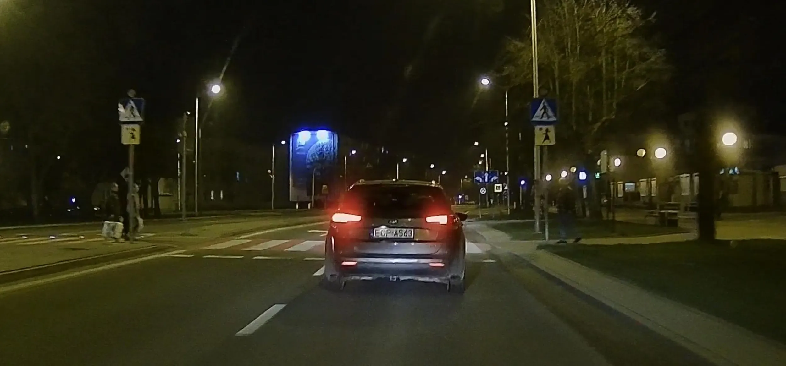 nieustąpienie pierwszeństwa pieszym na przejściu