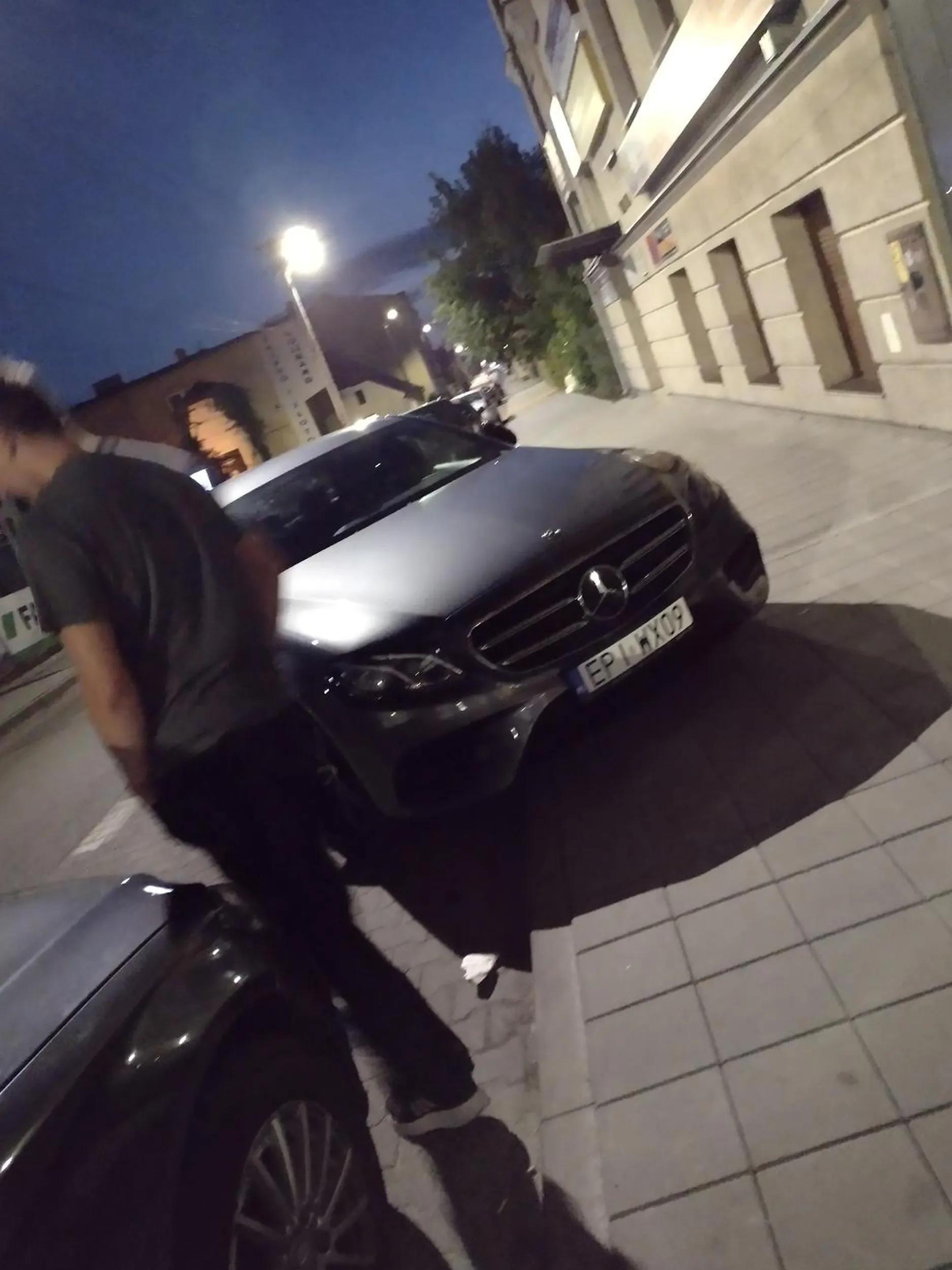 Mistrz parkowania, na jednokierunkowej w dodatku