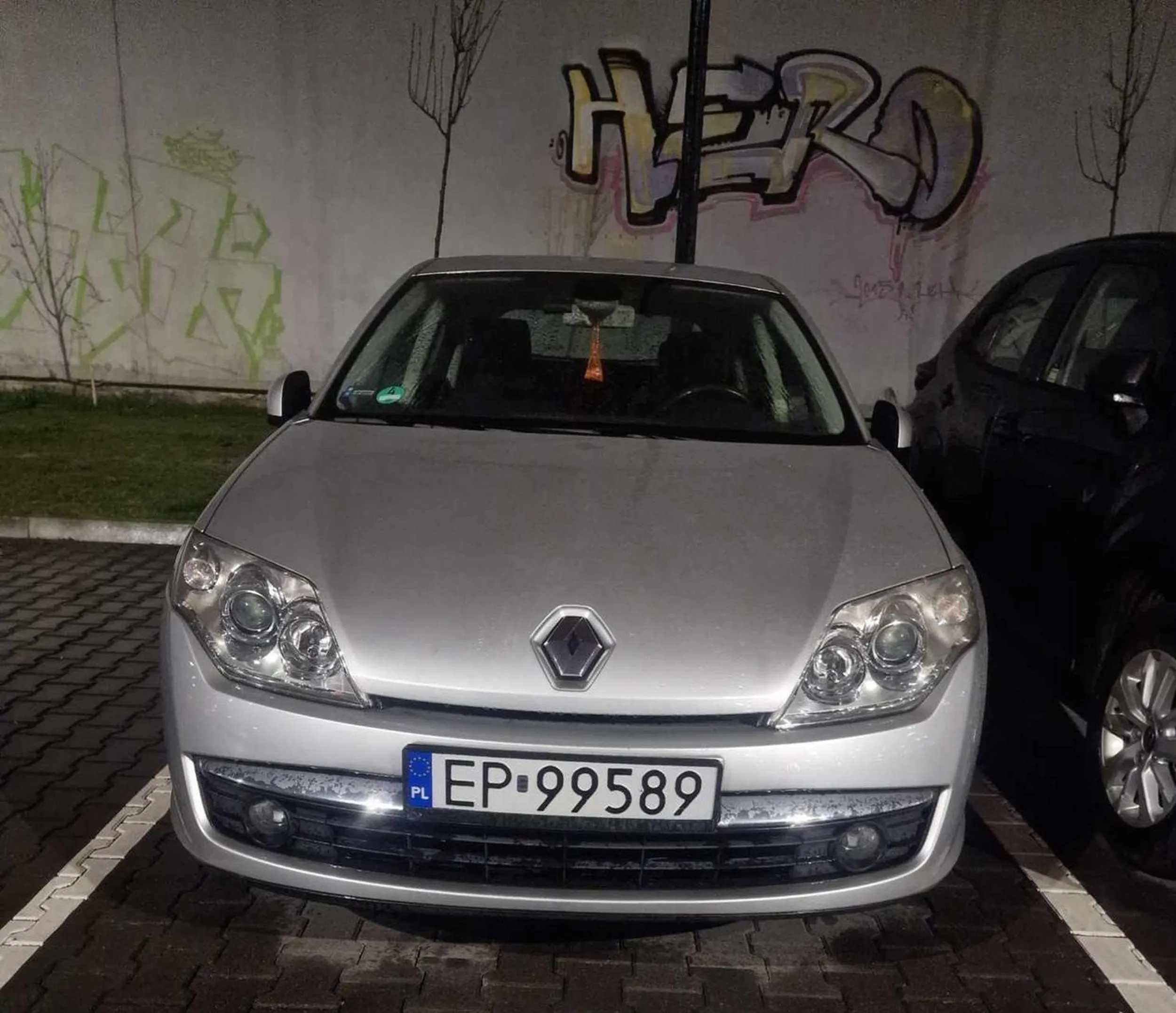 Zaparkował na moim prywatnym miejscu, następnym razem będą karne K****y!!!!