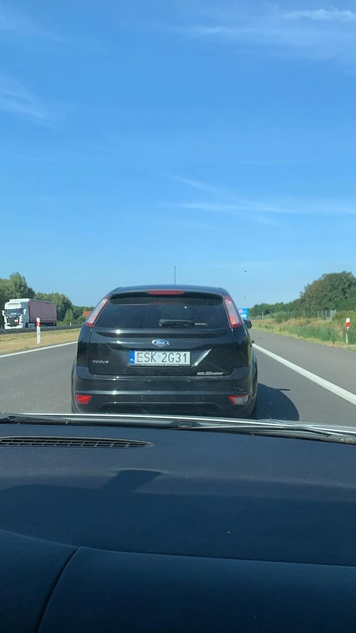 kierowca pi**a hamuje , przyspiesza mylą się migacze