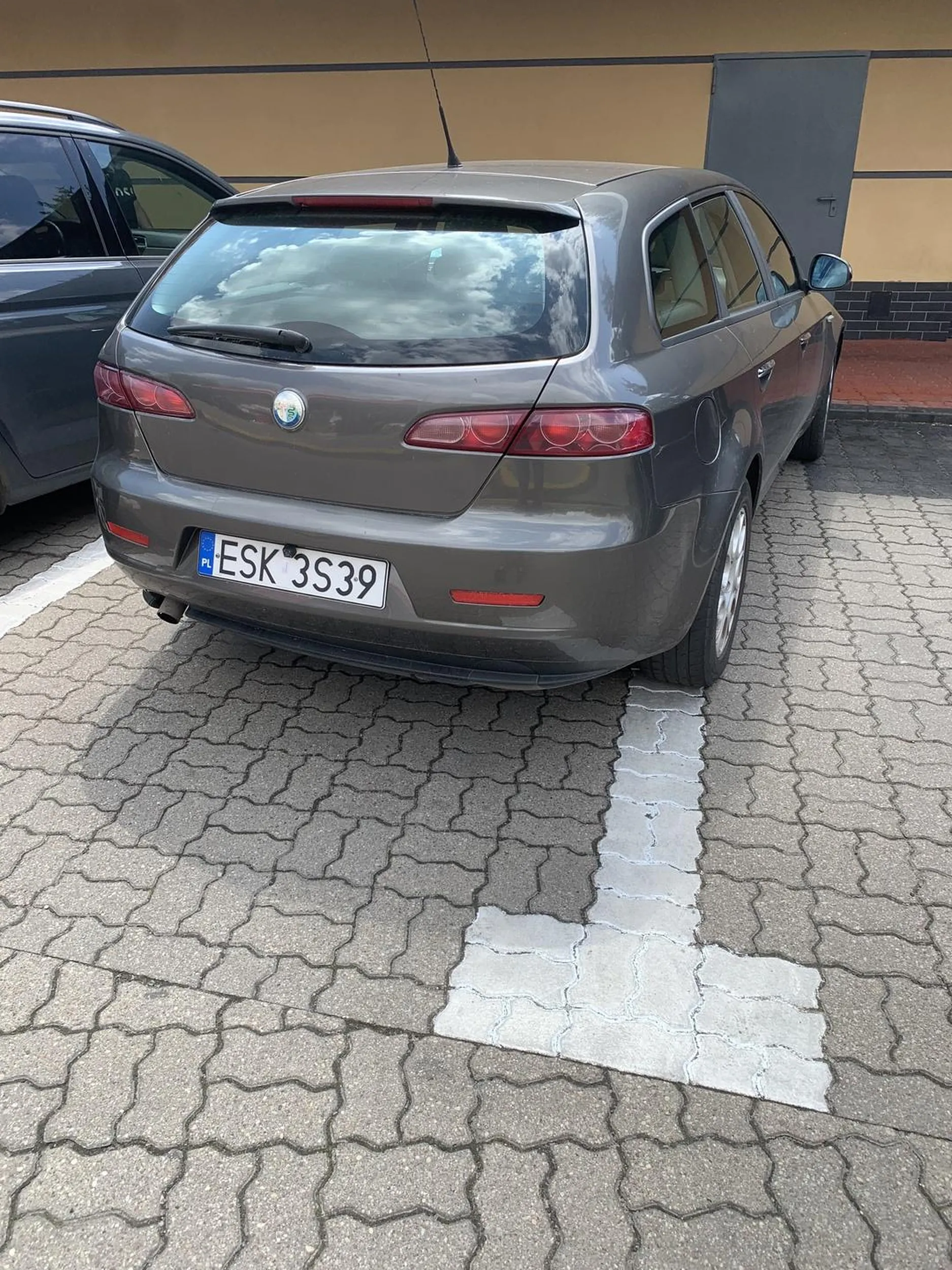 Komentarz zbędny, umiejętne parkowanie