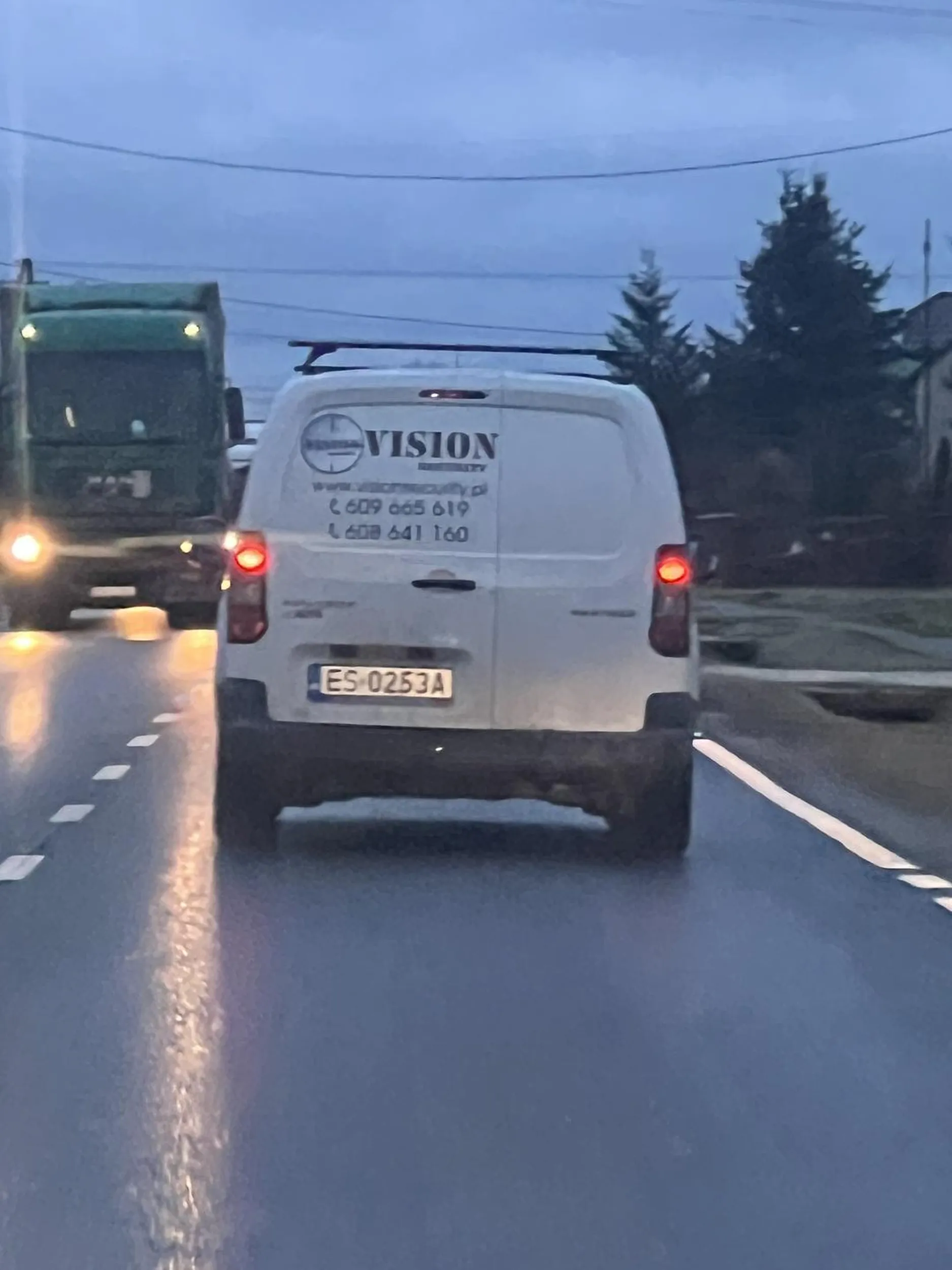 Naucz się włączać do ruchu mamejo albo w pizde dasz albo ktoś da Tobie