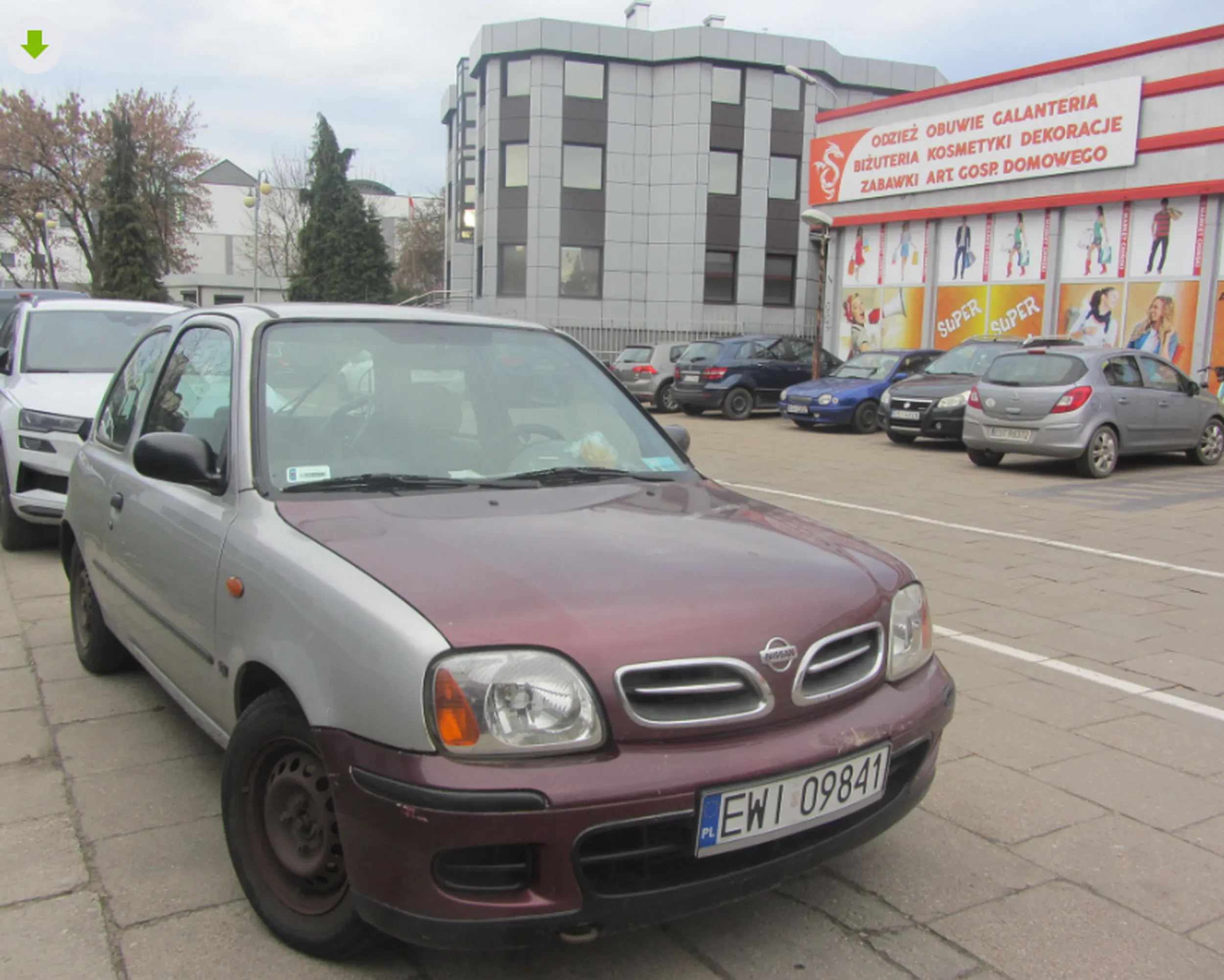 na 99% auto nie ma opłat uważajcie na niego jej właściciel jeździ wiecznie na rezerwie po Sieradzu i prowadzi transmisje na żywo