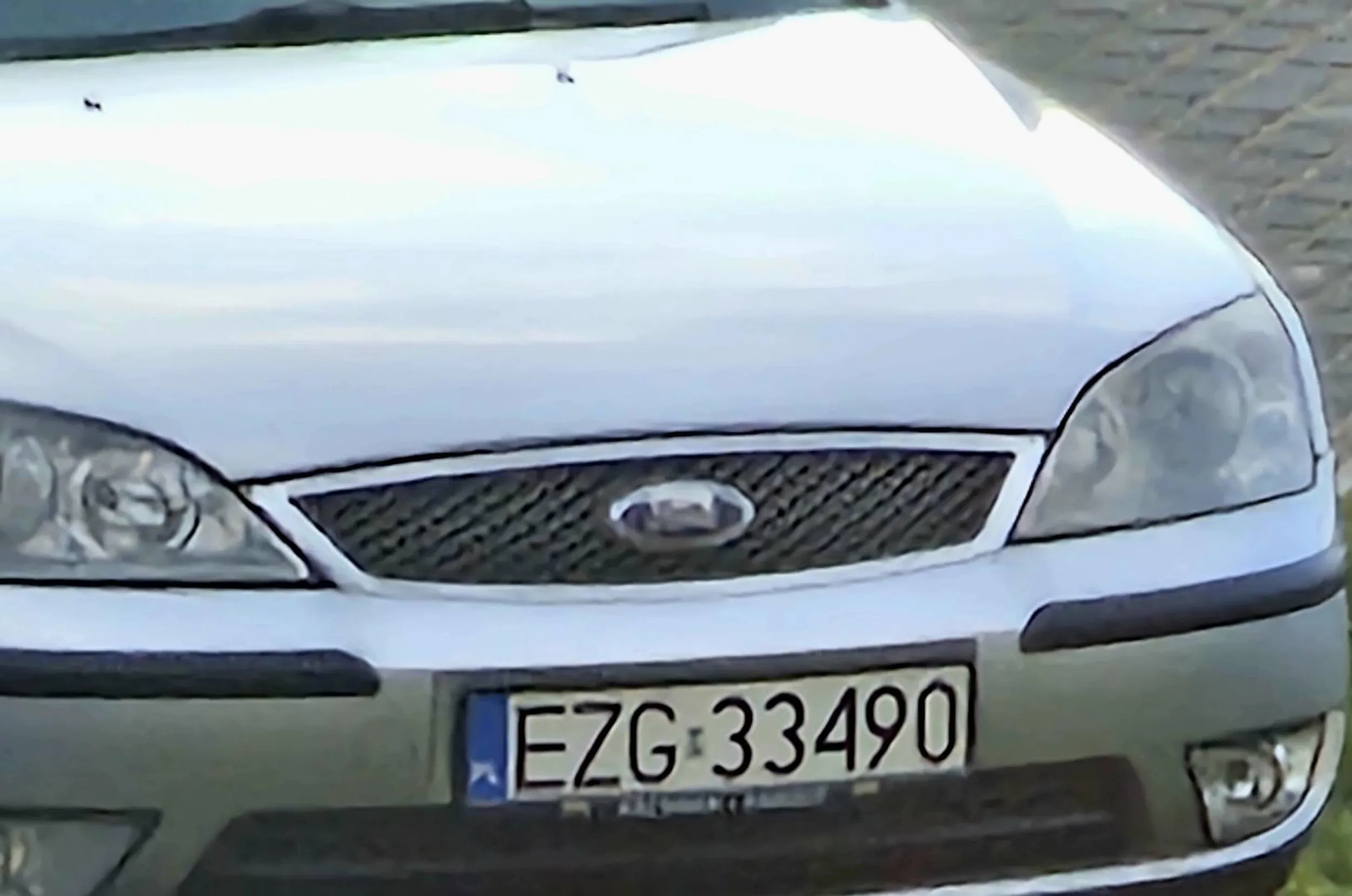 Super zaparkowałeś wsioku z Ozorkowa przy bibliotece miejskiej na osiedlu. Pasy+chodnik+kawałek pasa zieleni.