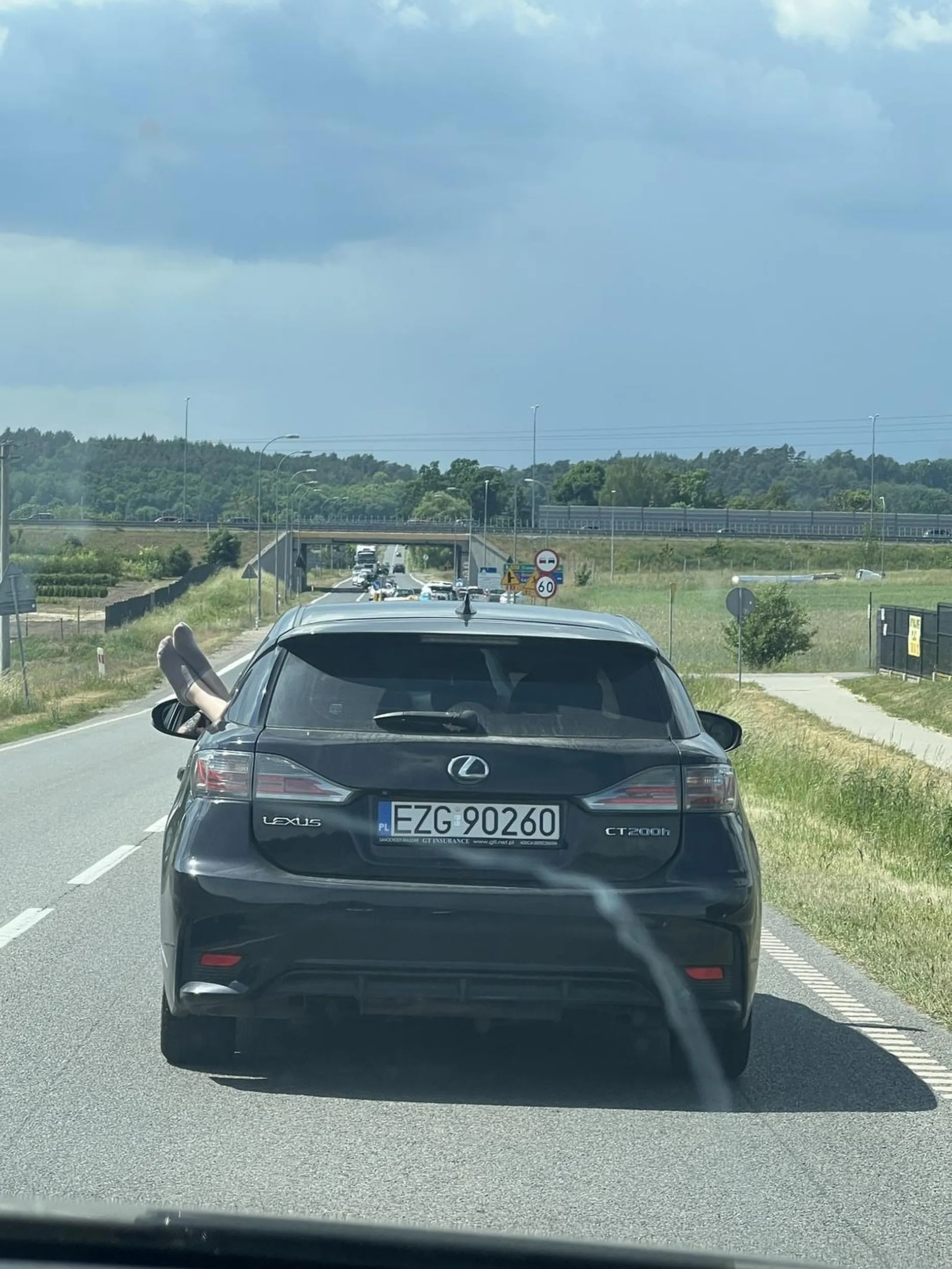 Do kierowcy nie mam zastrzeżeń, ale serdele delikatnie walą