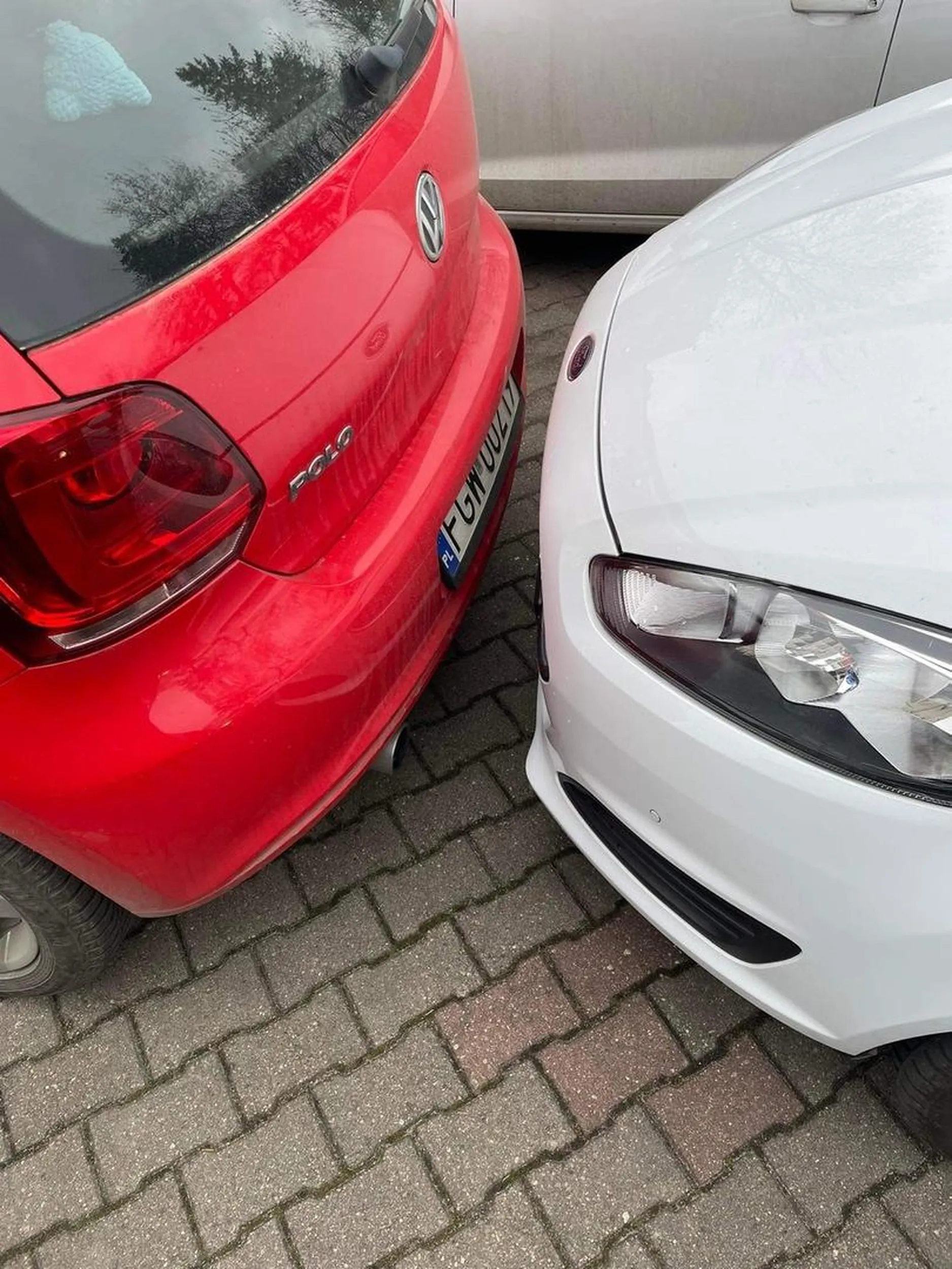 Czujniki parkowania chyba mu nie wystarczają