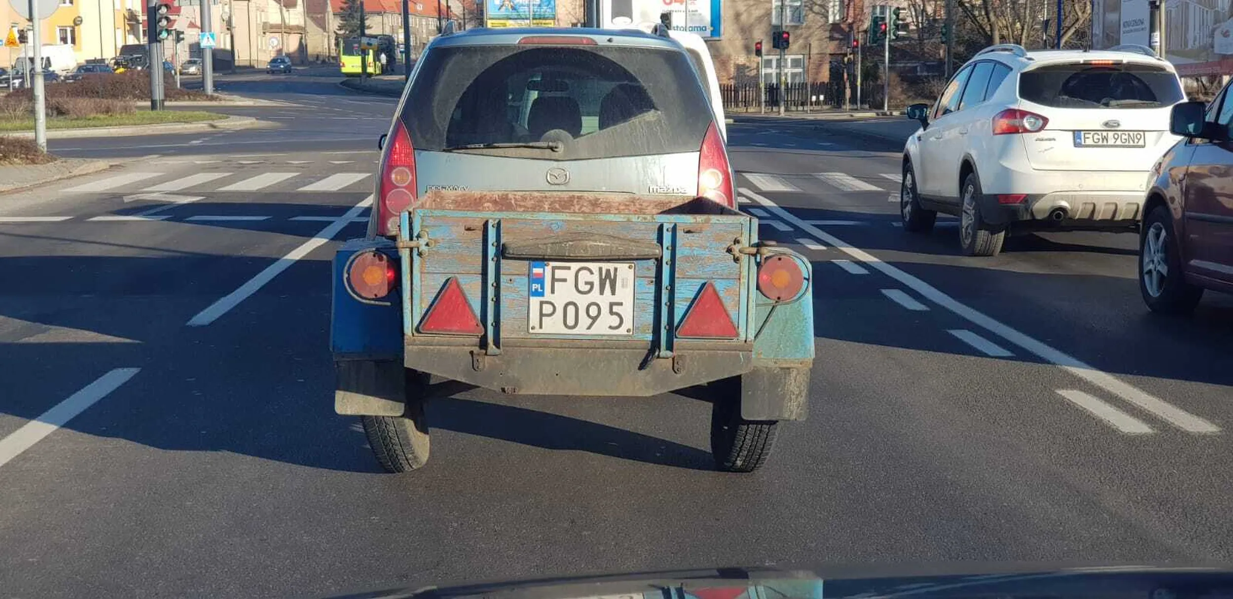 Gosciu ma pozytyw w przyczepce