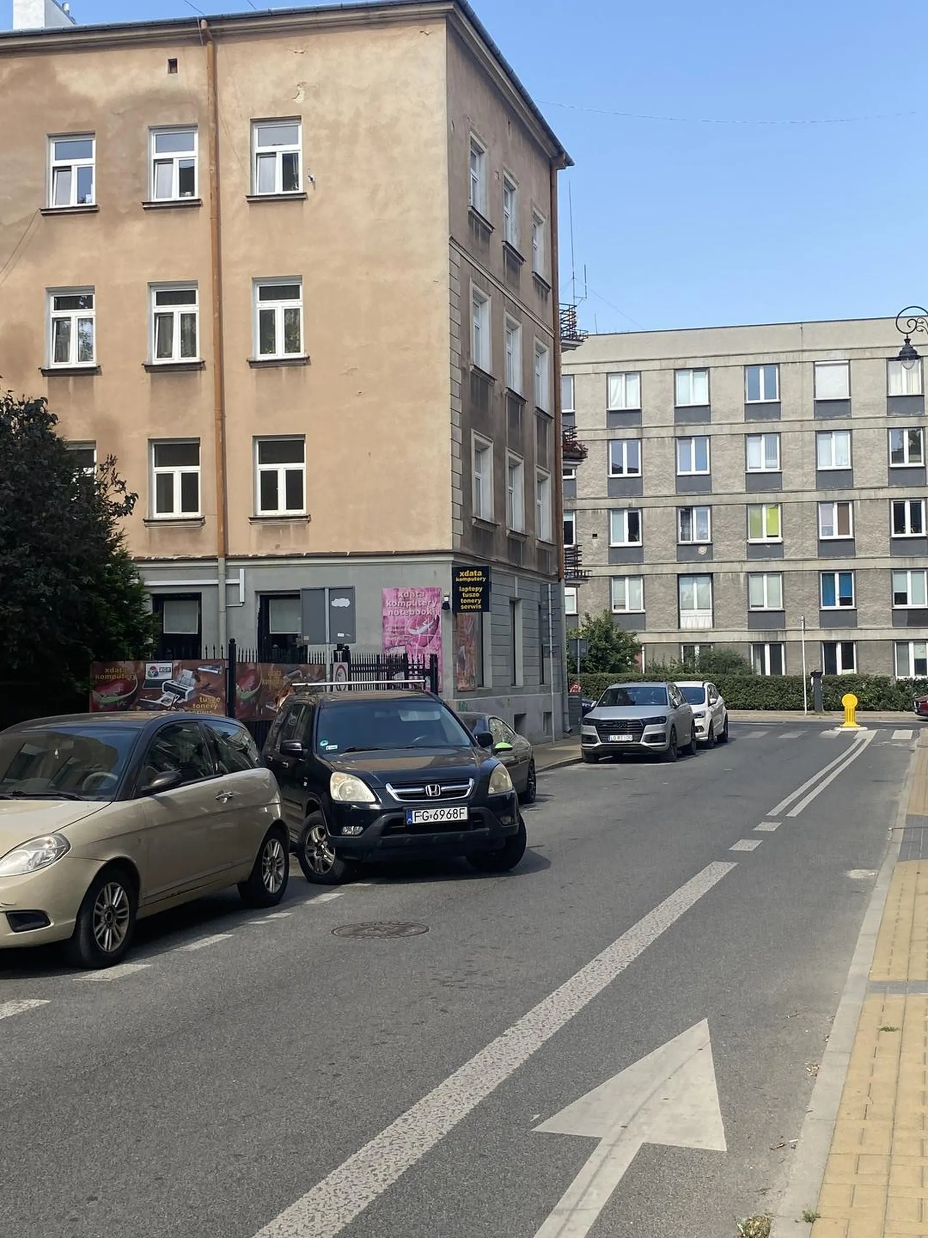 Polecam wykupić sobie kurs parkowania