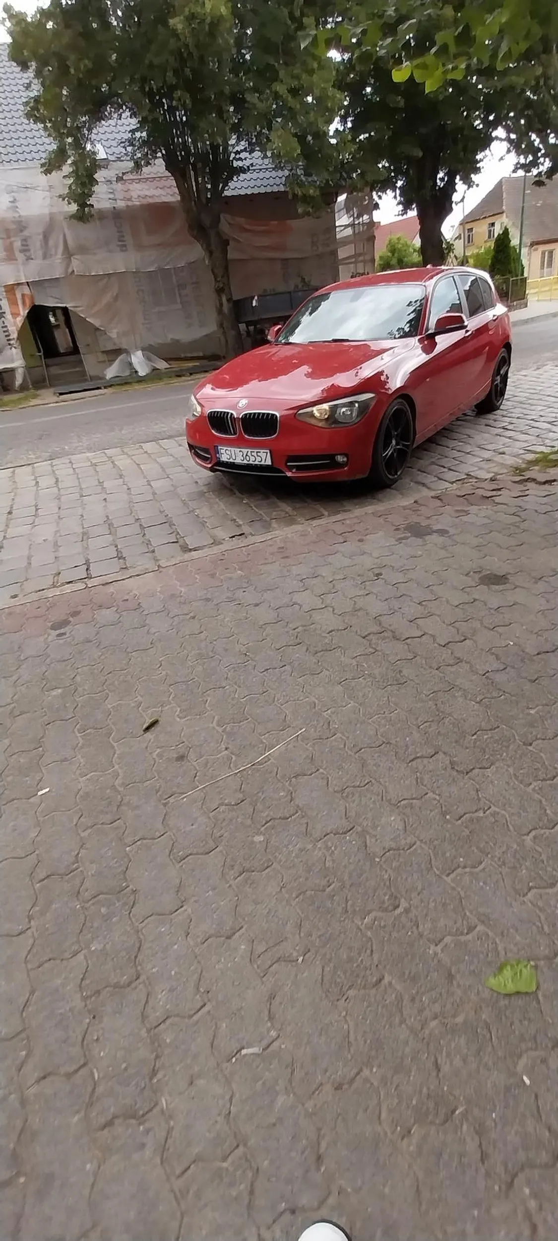 Perfekcyjne parkowanie,trzy miejsca zajęte.