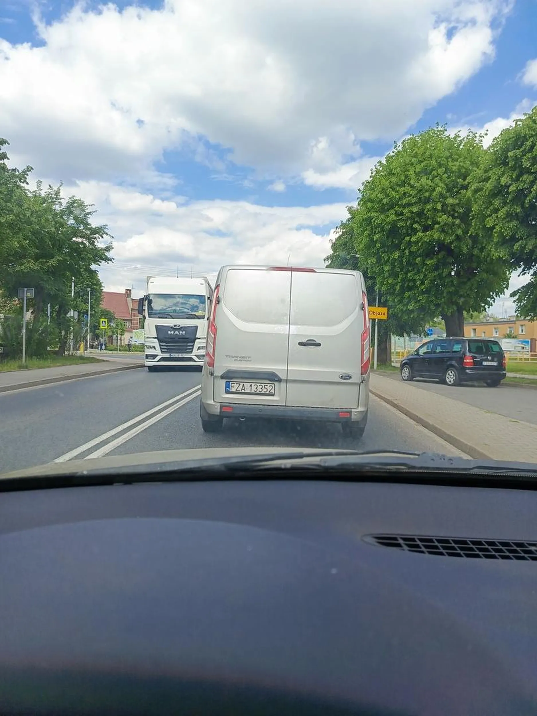 Panowie samochody zmieniają a tablice te same