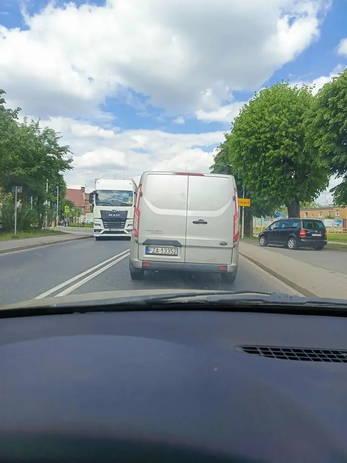 Panowie samochody zmieniają a tablice te same