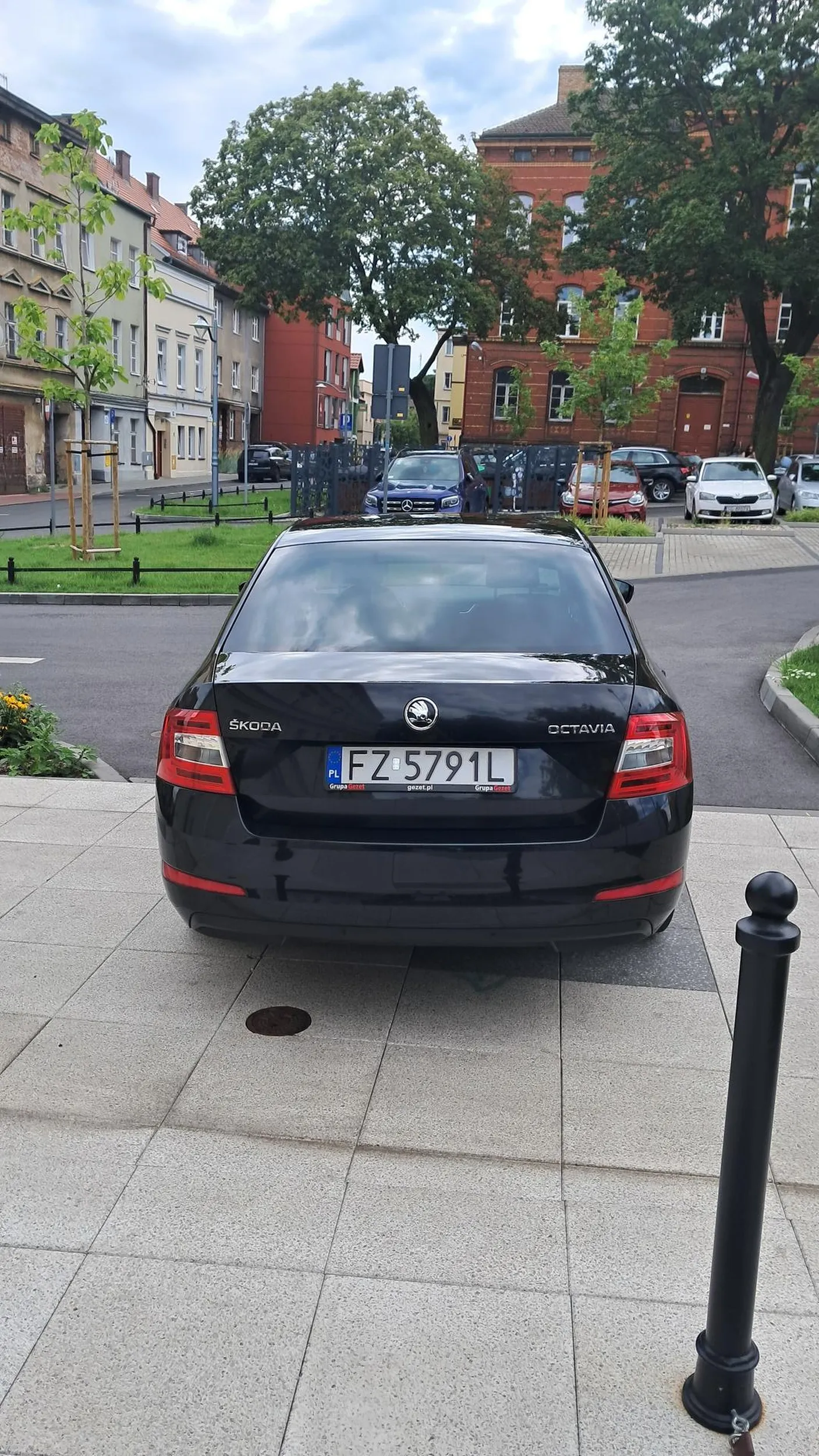 Stawanie na chodniku