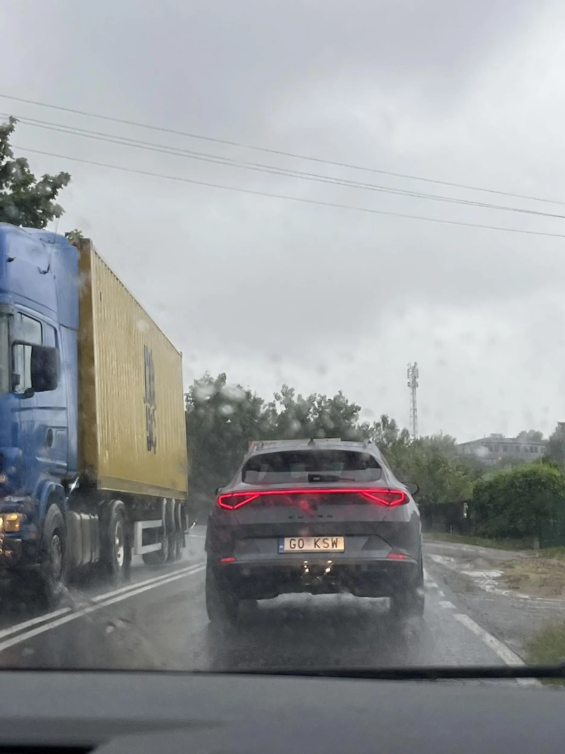 Tak wolno jedzie że zaraz zwariuję. Dodatkowo kradzież praw autorskich Federacji KSW