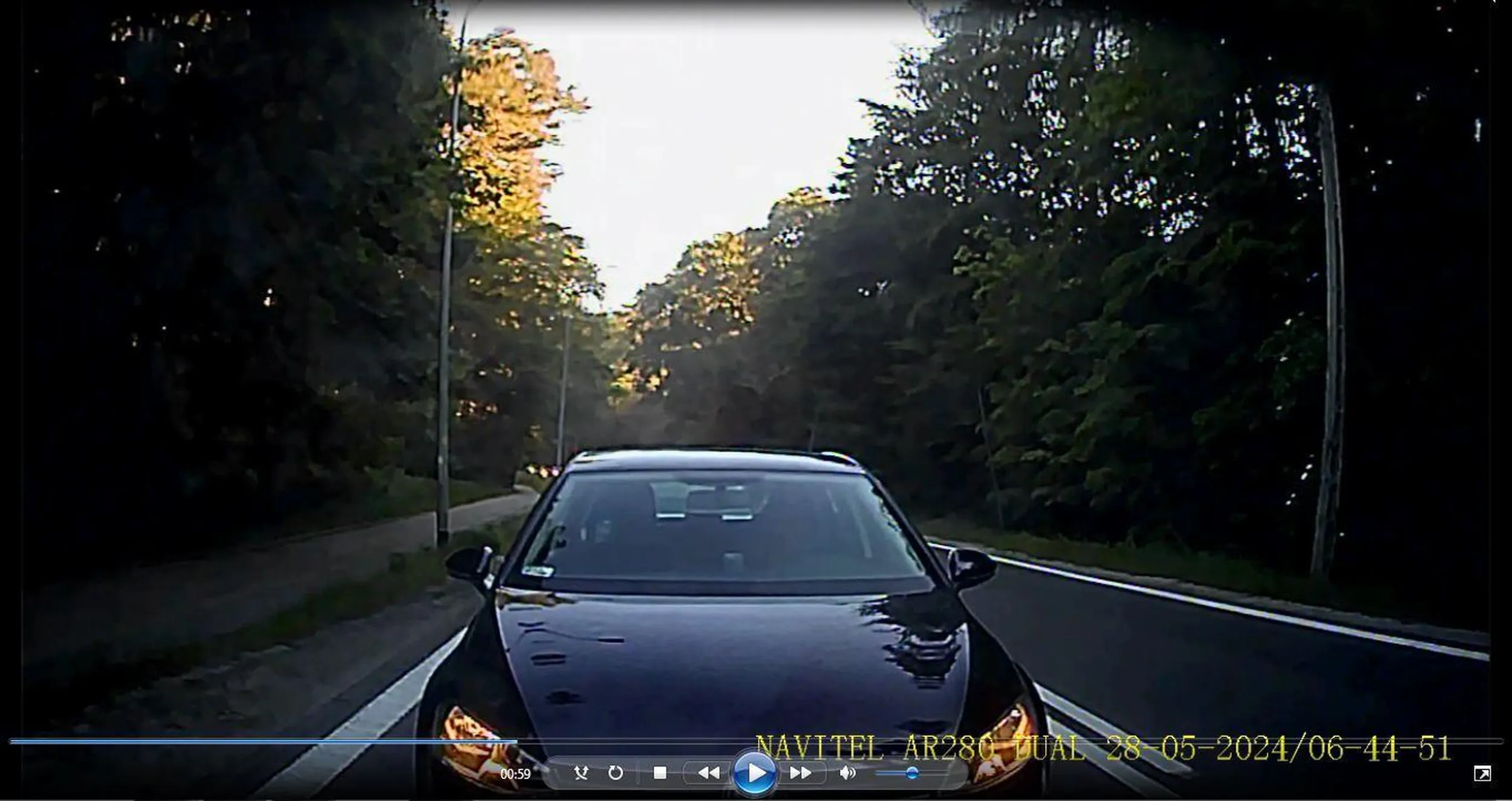 Jeszcze bliżej dupy mi się trzymaj! Tym razem wyhamowałaś.