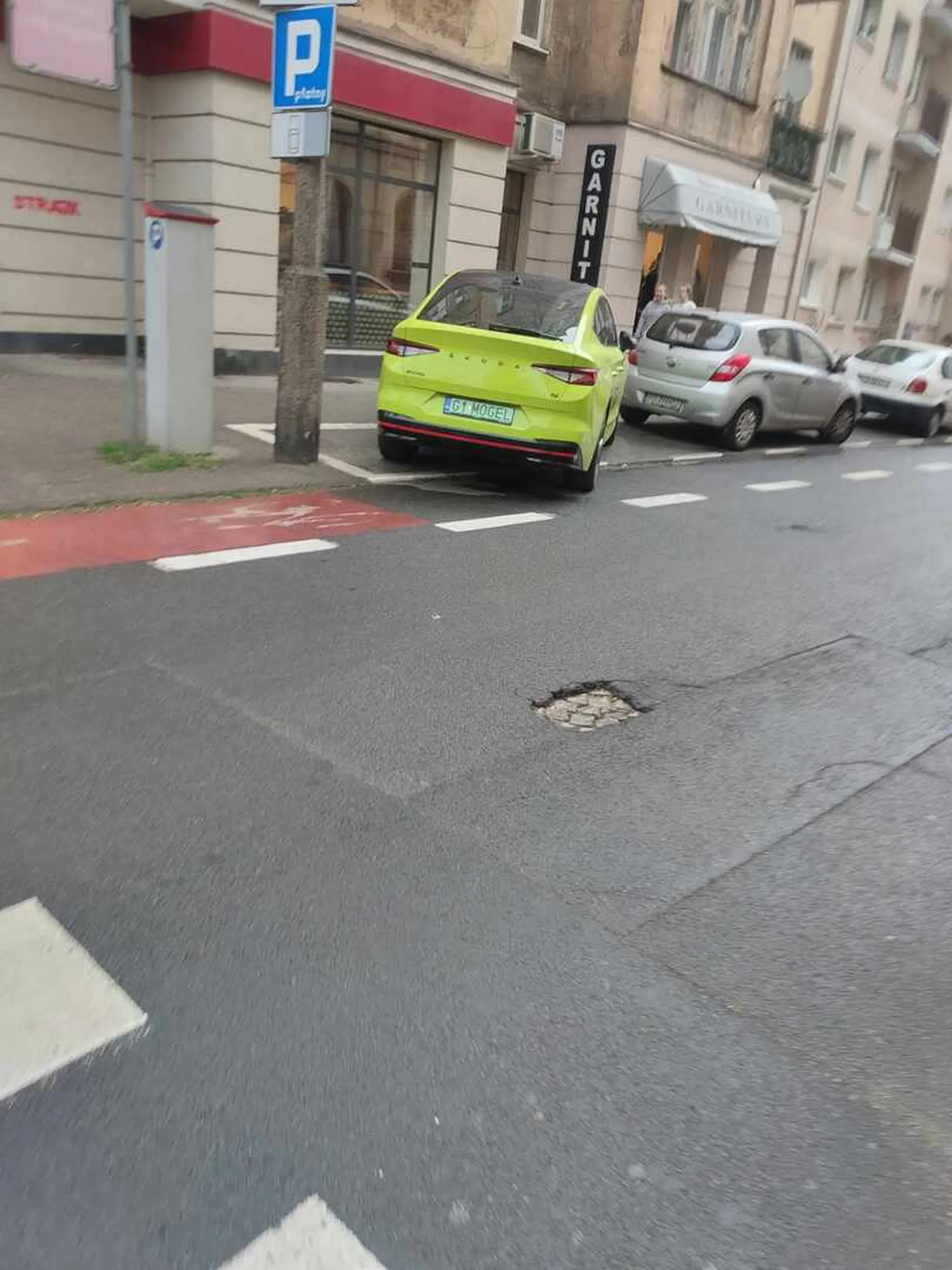 Parkowanie nie jest jego najmocniejszą stroną ?