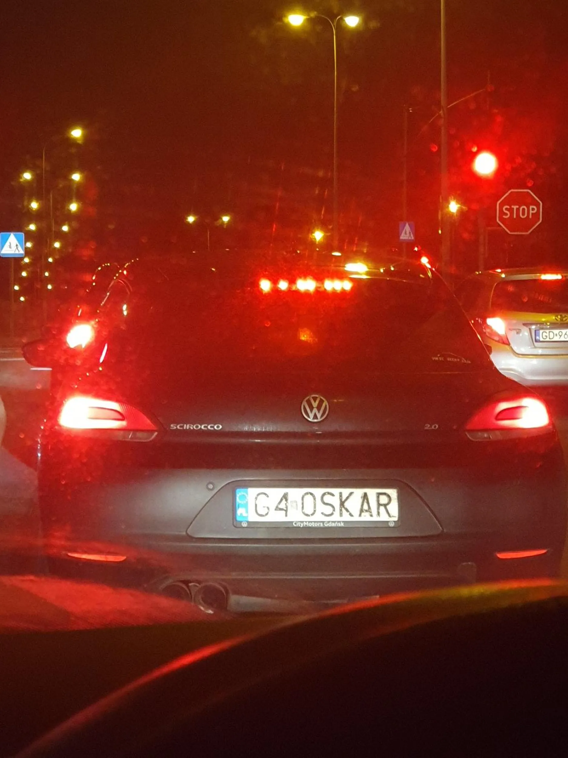 Wyciął DPF i smrodzi brudas. Indywidualna tablica ale Zimowki na stalowe koła