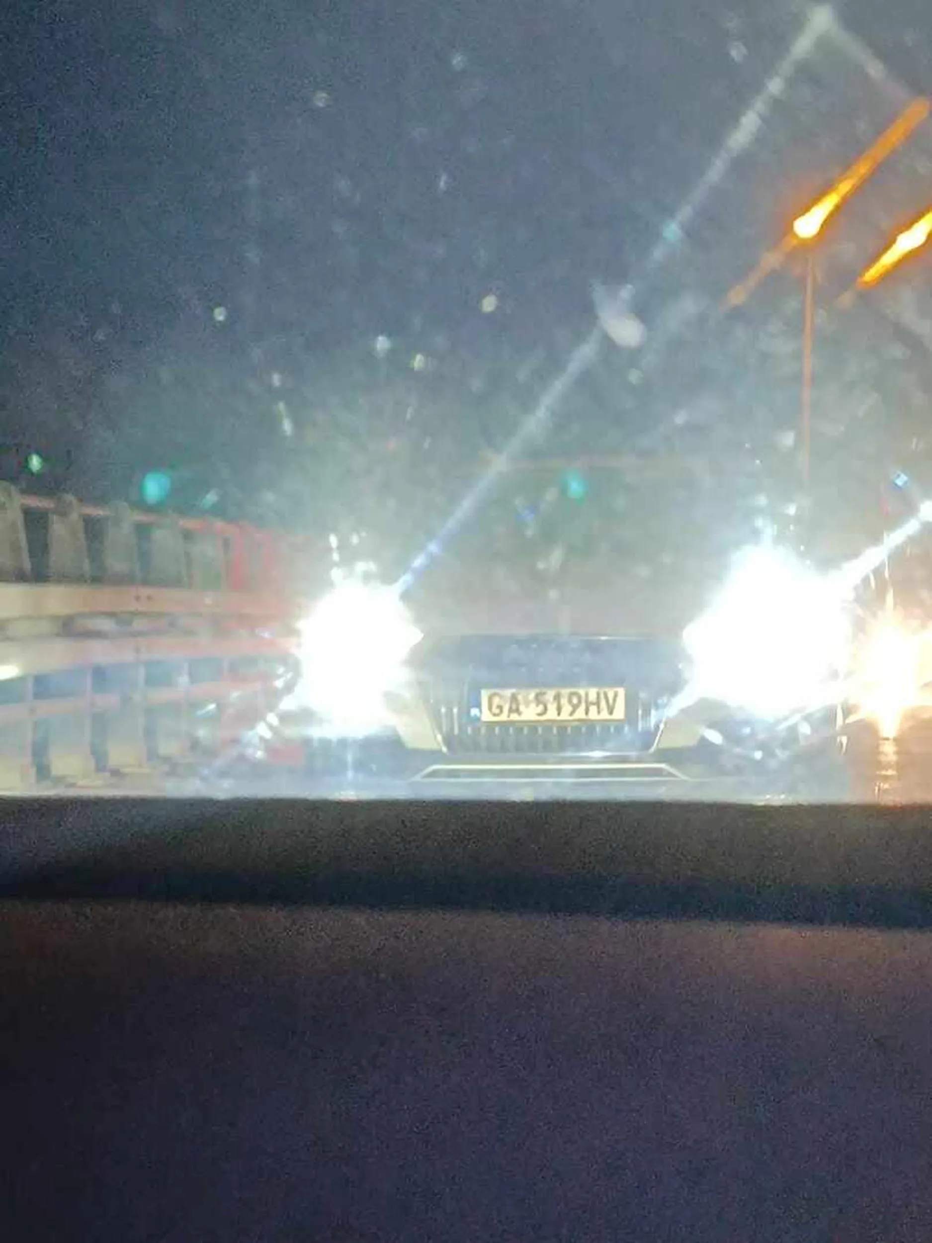 nie polecam na moscie jednotrasowym wjechal chamsko podczas gdy ja wjezdzalem jako pierwszy