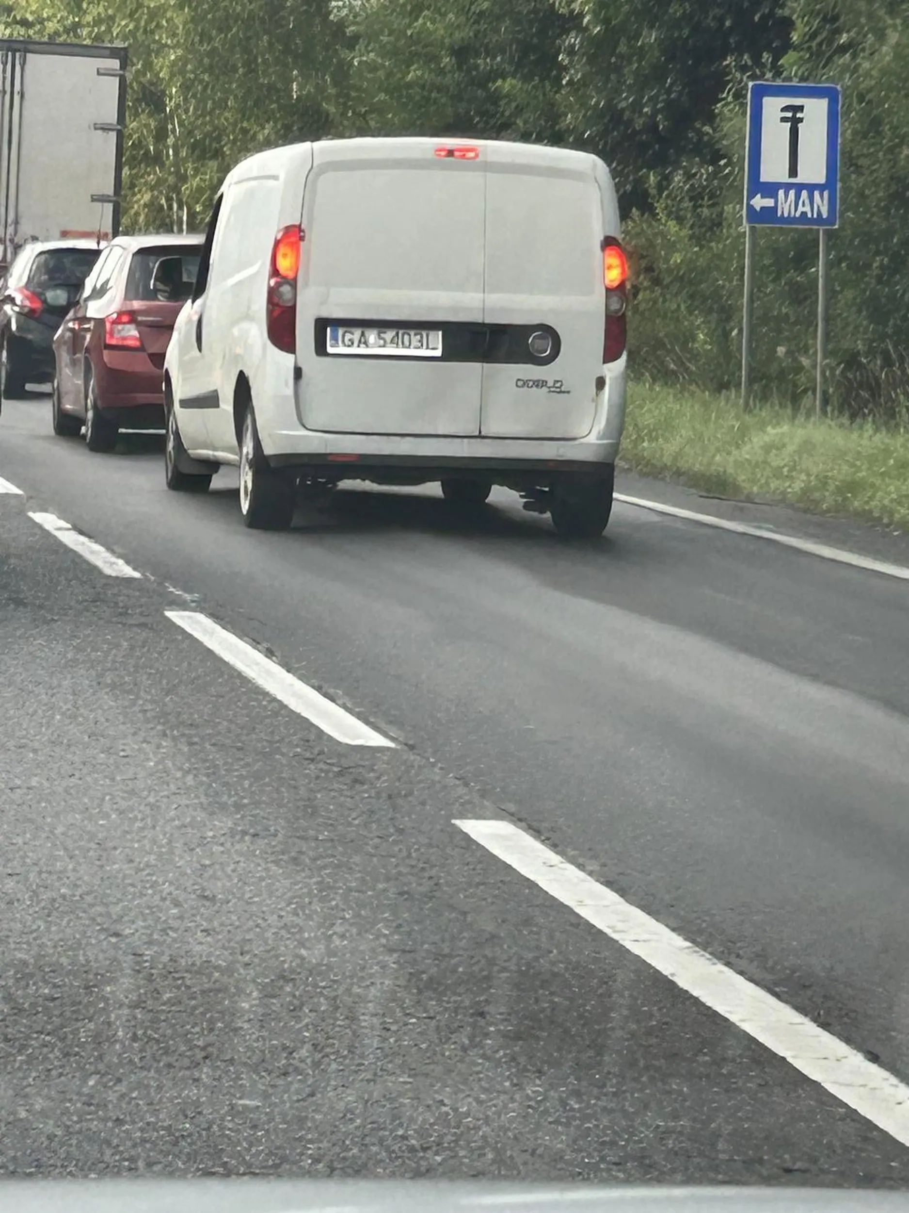 Rajdowiec pasem awaryjnych nie będąc w formule… dramat