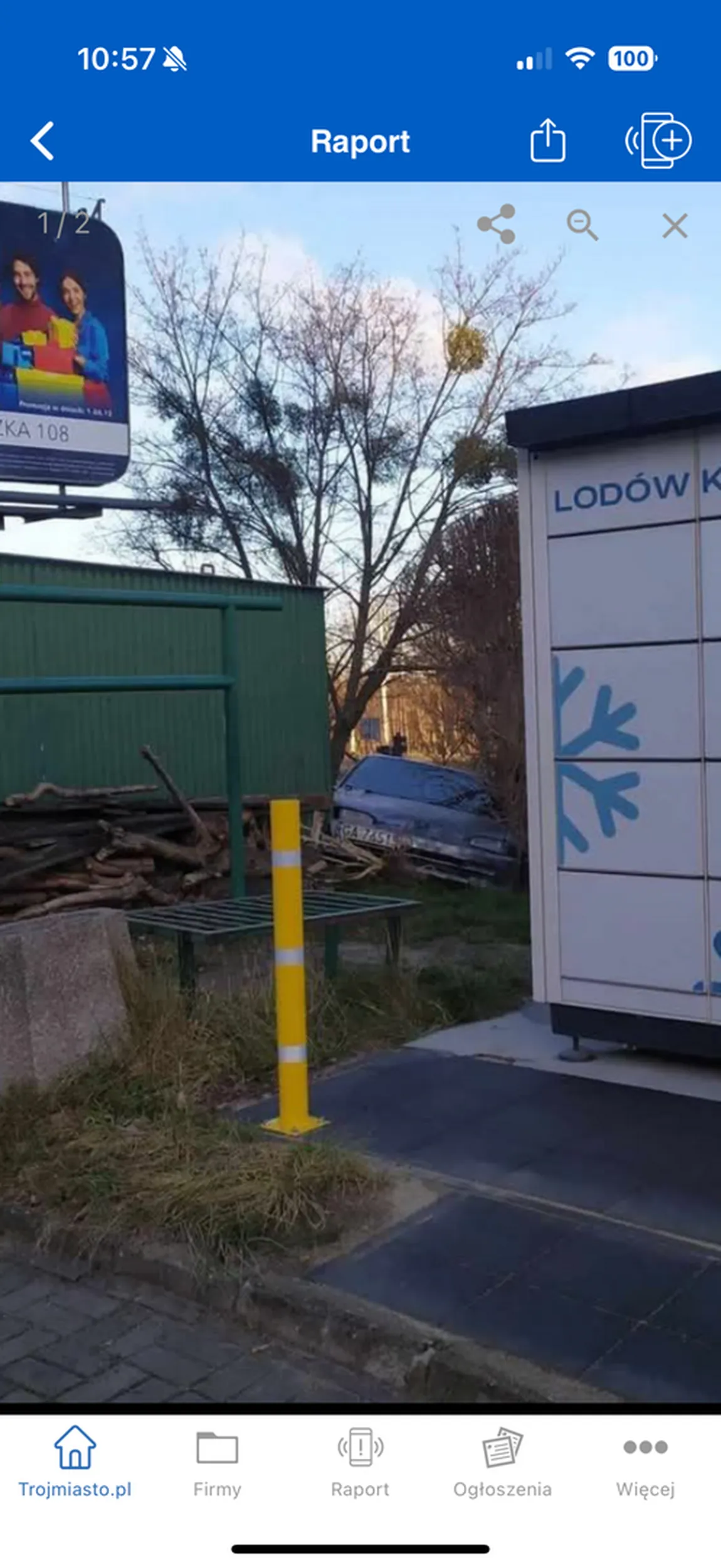 Nie zatrzymał się do kontroli i próbował się schować z paczkomatem