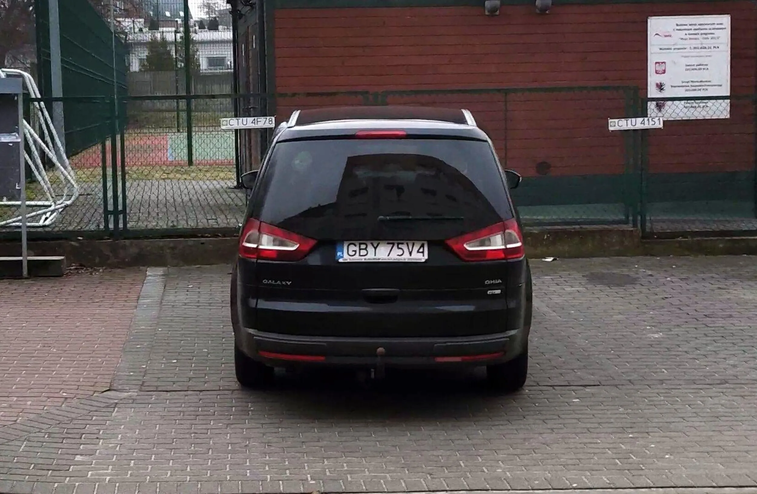 kutafon blokuje mi moje miejsce parkingowe