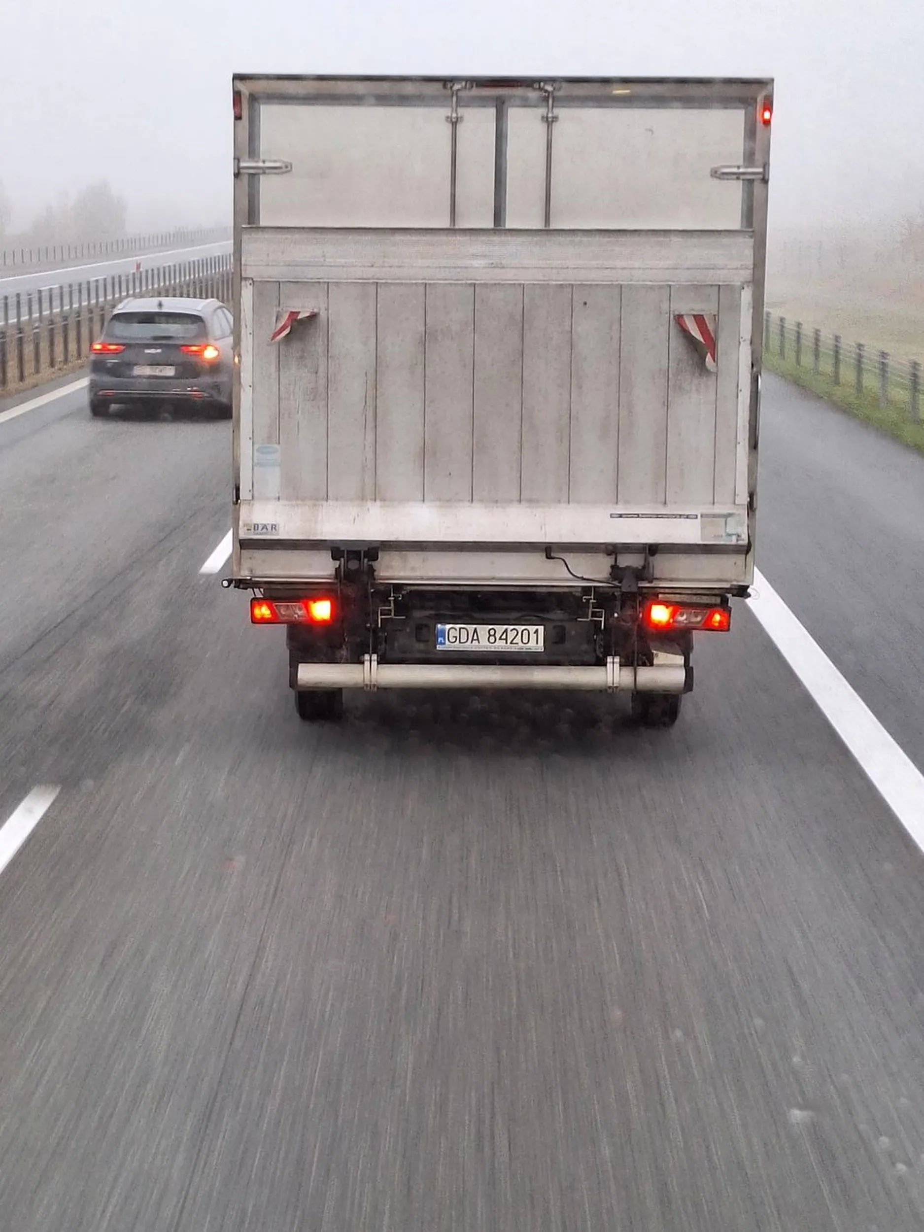 Aby ci sie Stara z sasiadem puscila , Flecie     z A1 za wyhamowanie ciężarówki.