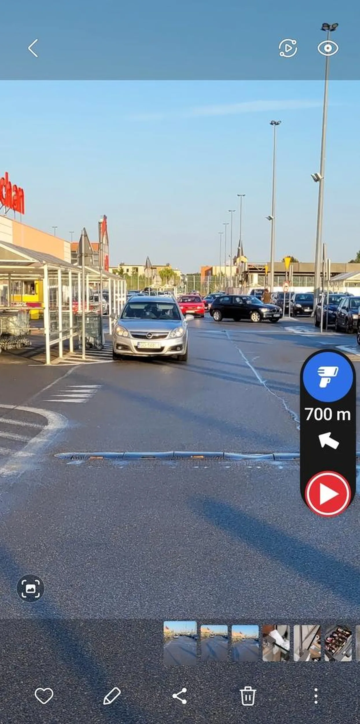 Godne politowania jest twoje "parkowanie" brak na to sił, mam nadzieję że najedziesz na niejednego gwoździa tą swoją żałosną furmanką na awaryjnych nieempatyczna babo.