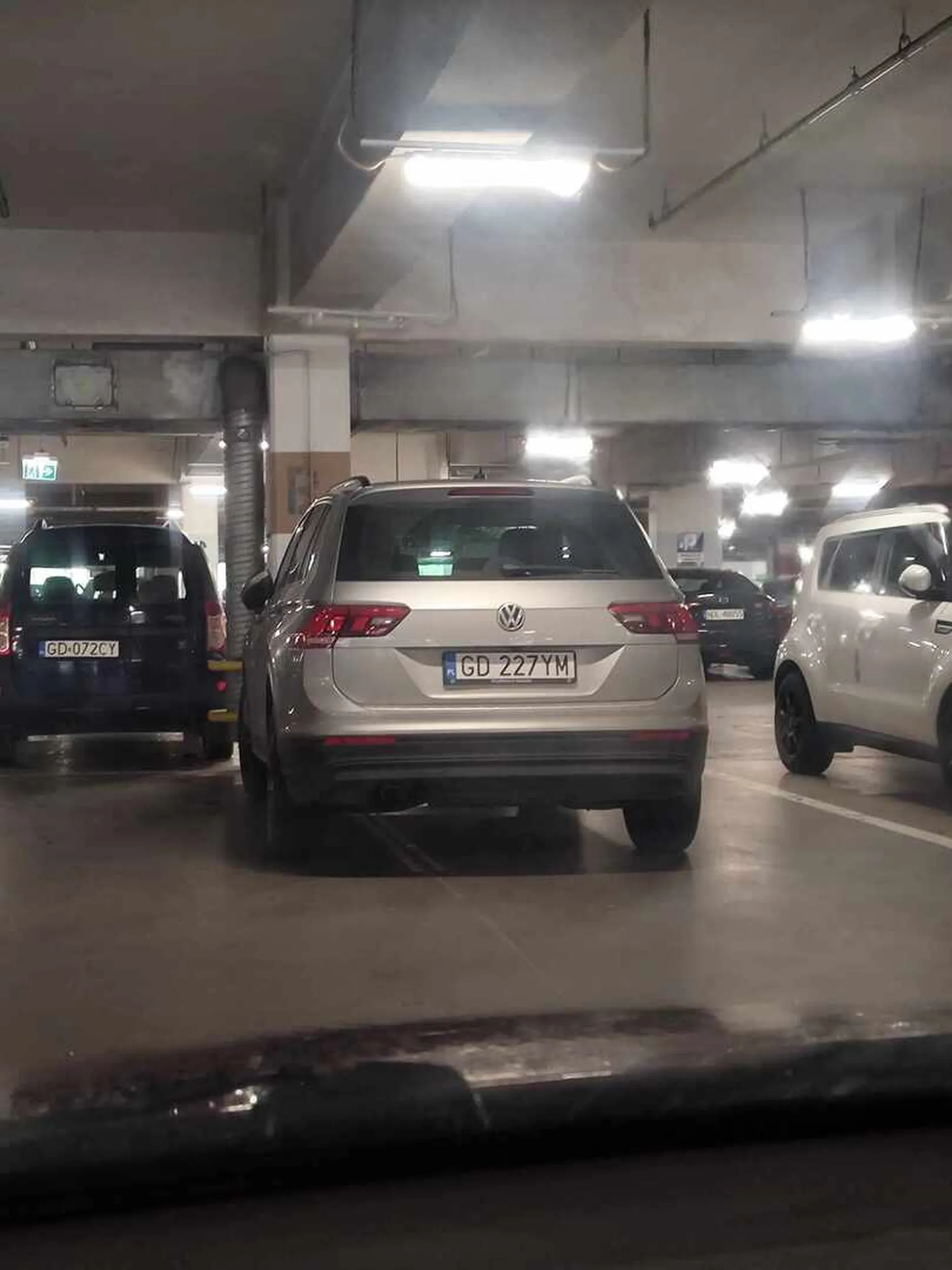 Albo słoma z butów wychodzi, albo prawo jazdy koleś znalazł w chipsach.