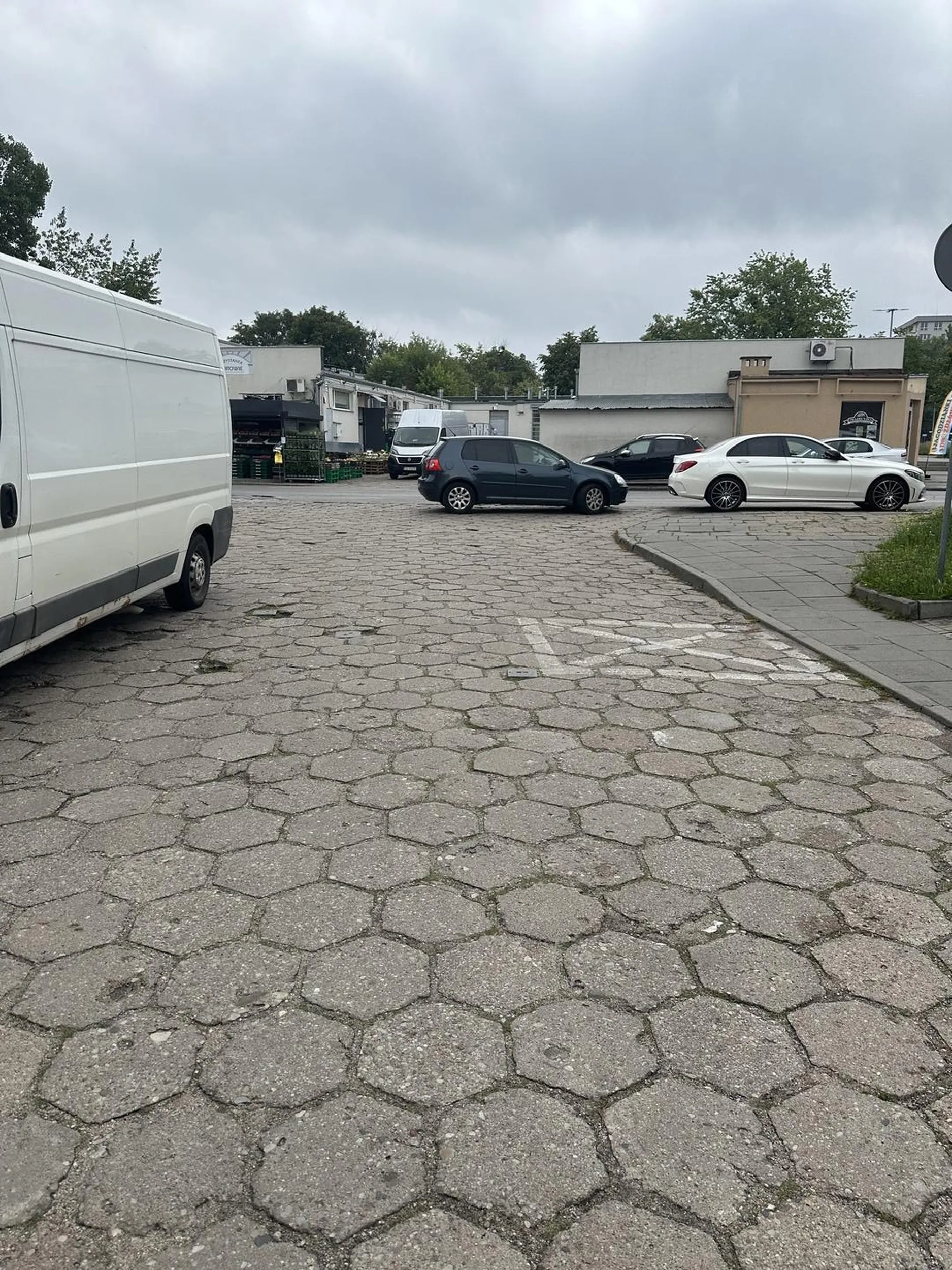 Szanowna Pani, następnym razem nie przejdę „obojętnie” - wstyd