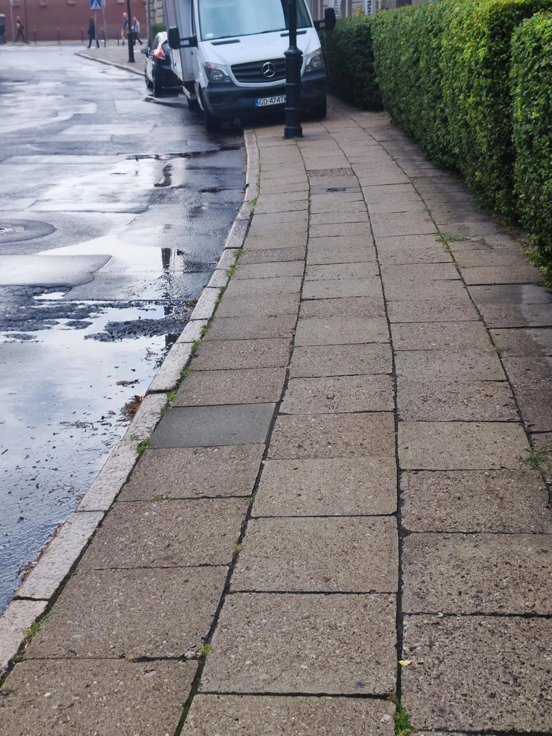 Parkowanie na chodniku