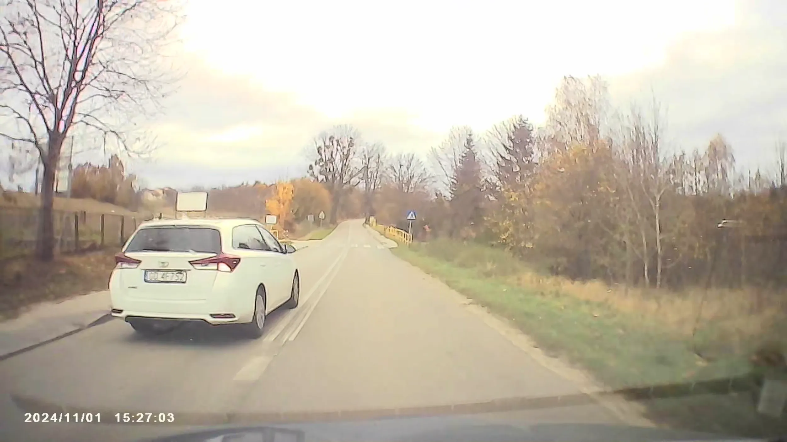 Ile kosztuje wyprzedzanie na podwójnej ciągłej przed przejściem dla pieszych?