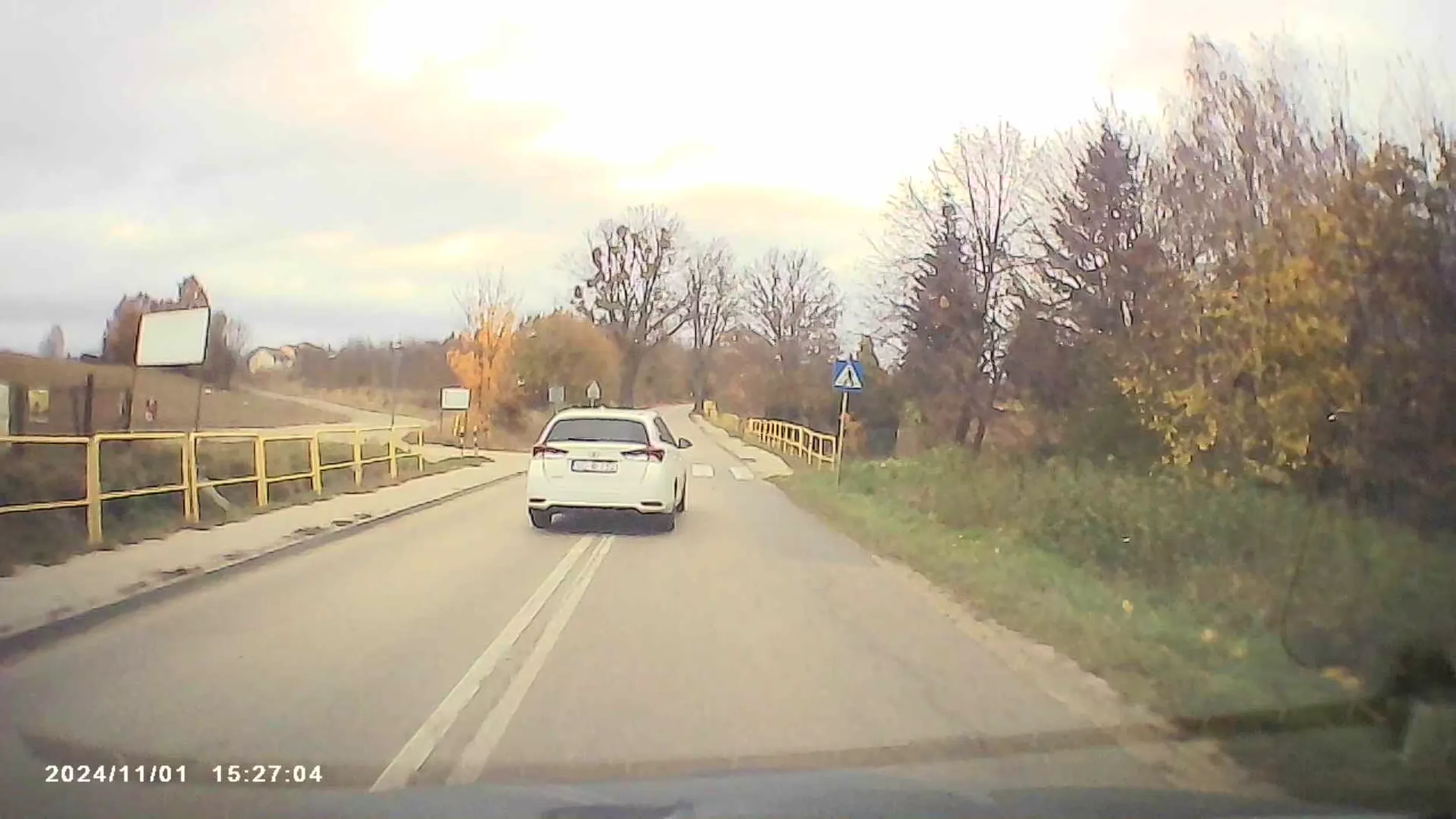 Ile kosztuje wyprzedzanie na podwójnej ciągłej przed przejściem dla pieszych?