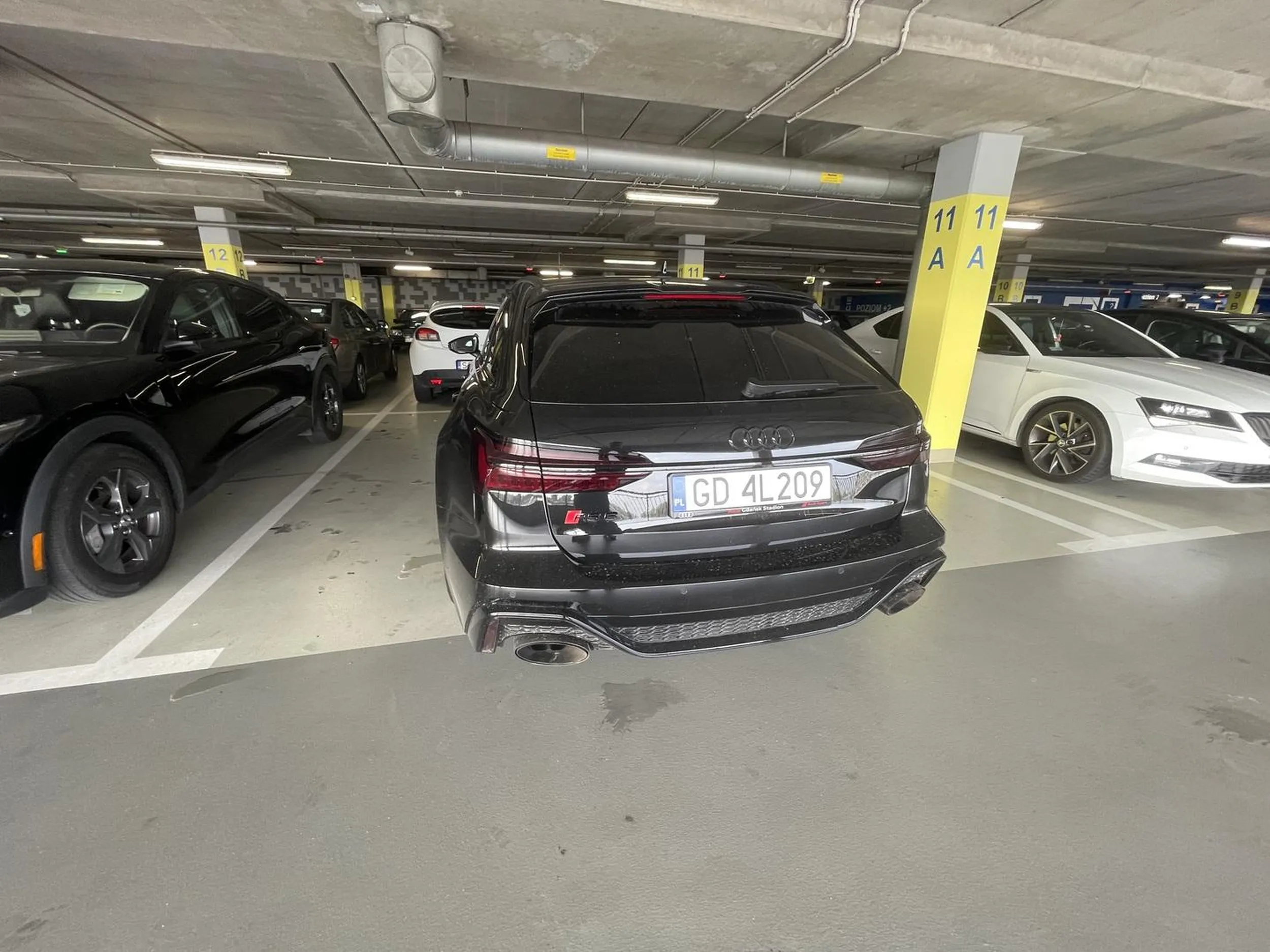 galeria Jurajska, parkowanie na dwóch miejscach