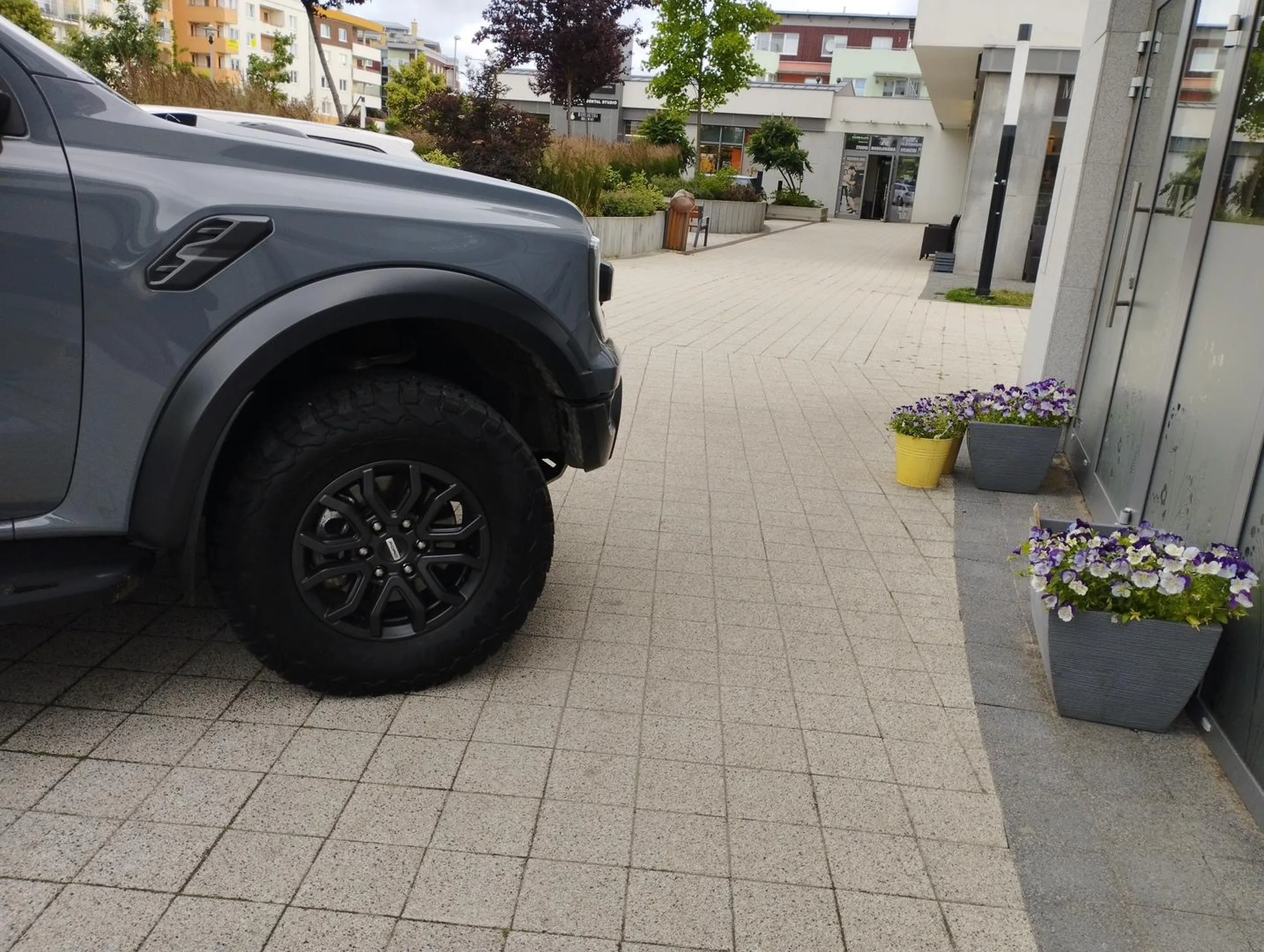 Bliżej trzeba było stanąć.