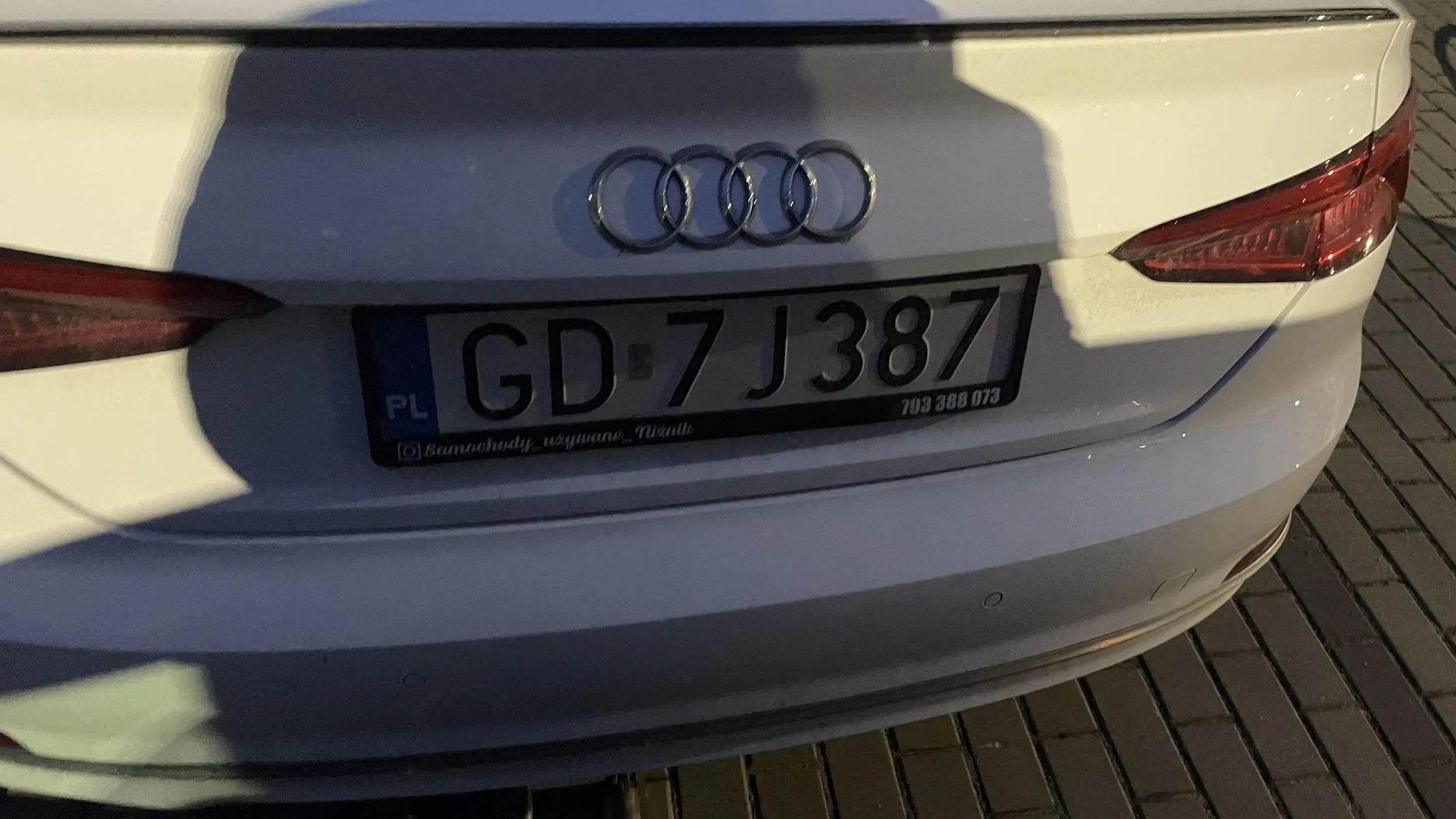 Parkuje na miejscach prywatnych, bo starczyło na Audi, ale parking lepiej krasc